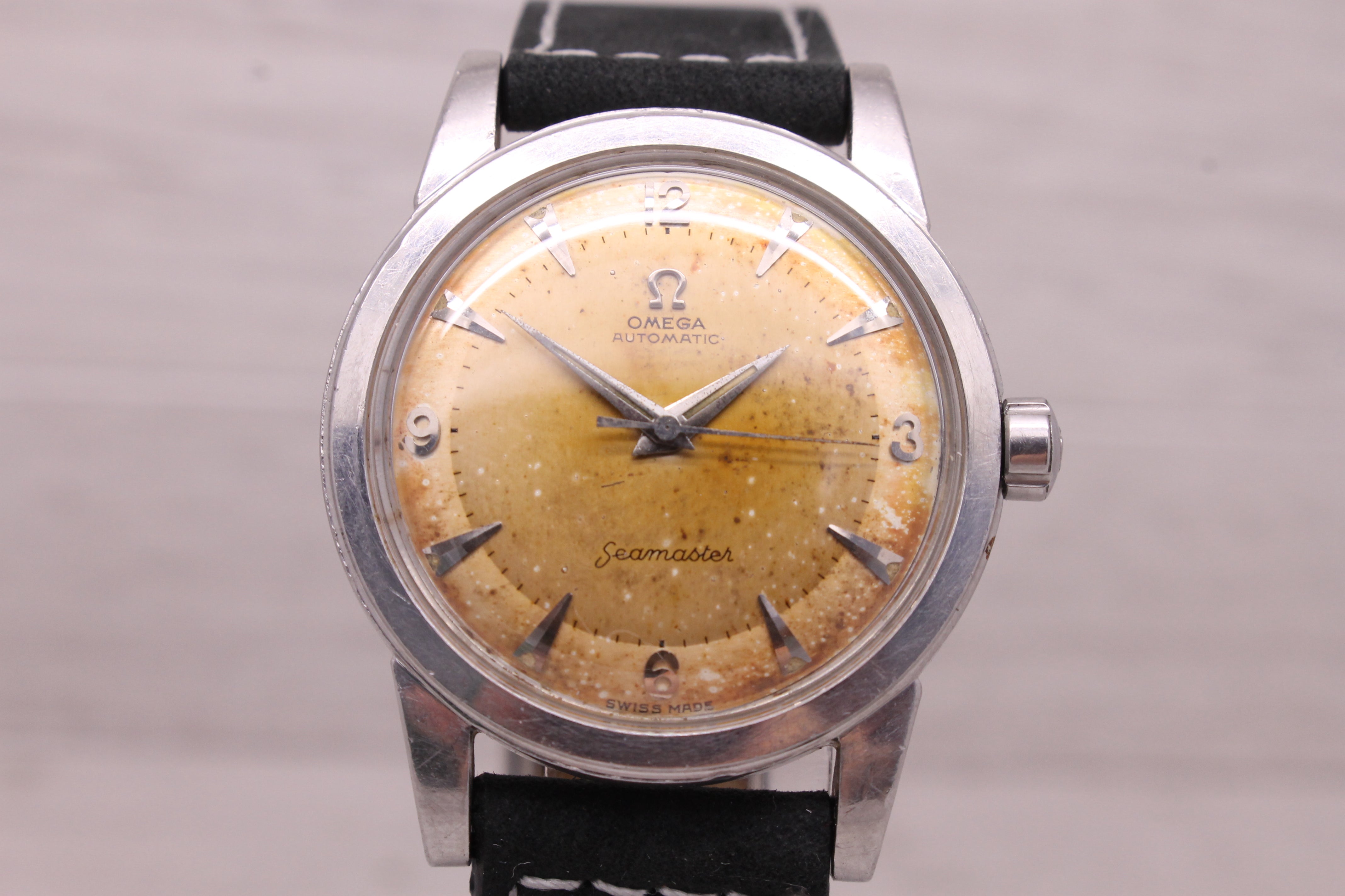 Gray Vintage 1951 Omega Seamaster Mens 34.5mm Bumper Automatic Mens Watch Original