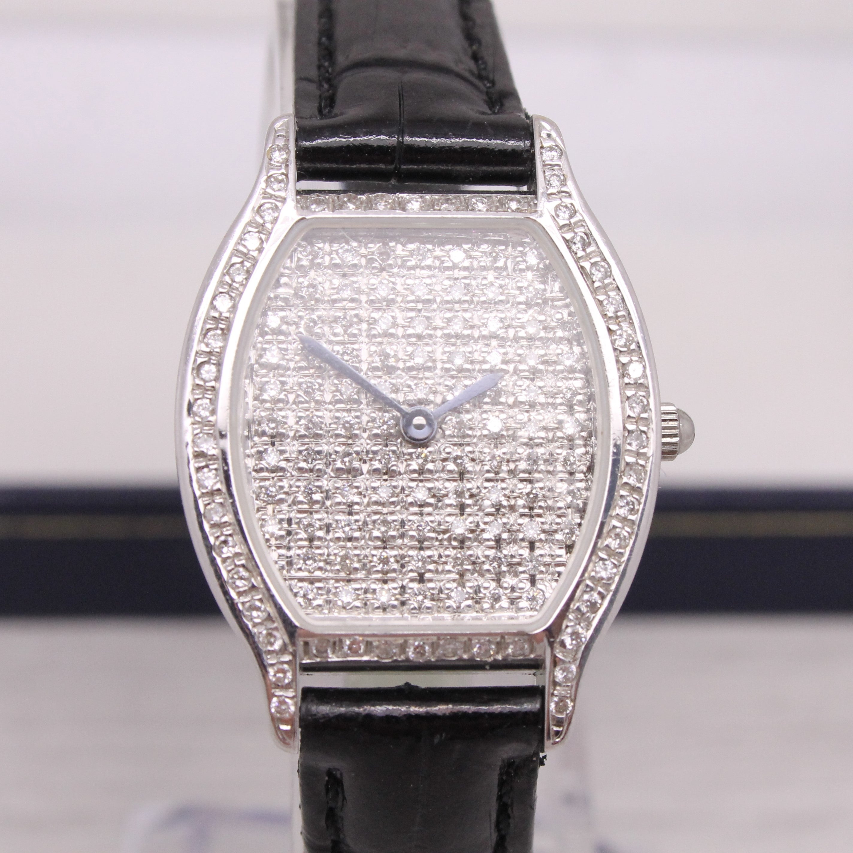 Light Gray Vicence Milor 14k White Gold Pave Diamond Ladies Quartz Watch w Box V5405149