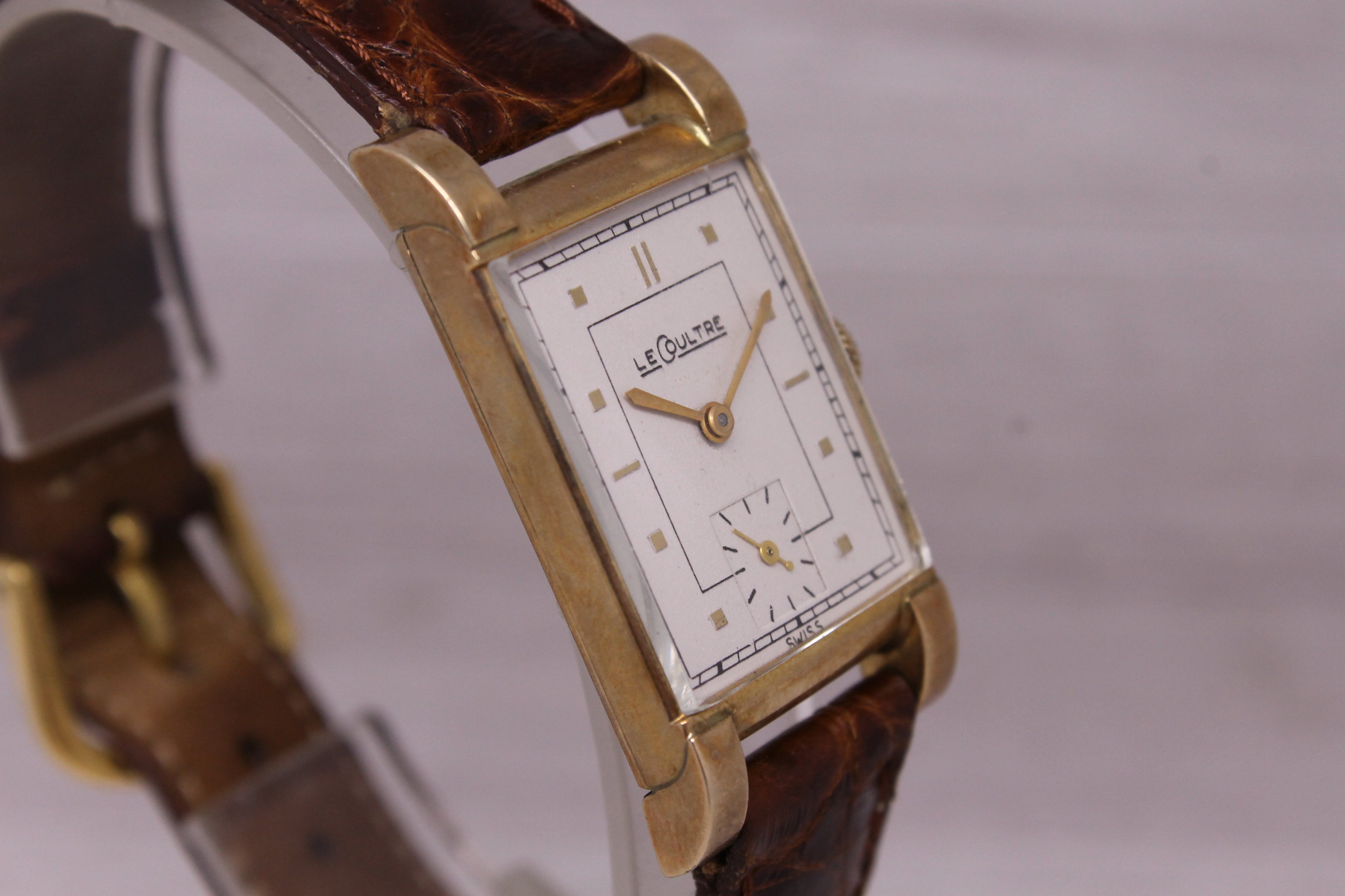 Vintage c.1950's LeCoultre 10k Rose Gold Filled Mens Dress Watch Fancy Lugs 11LO