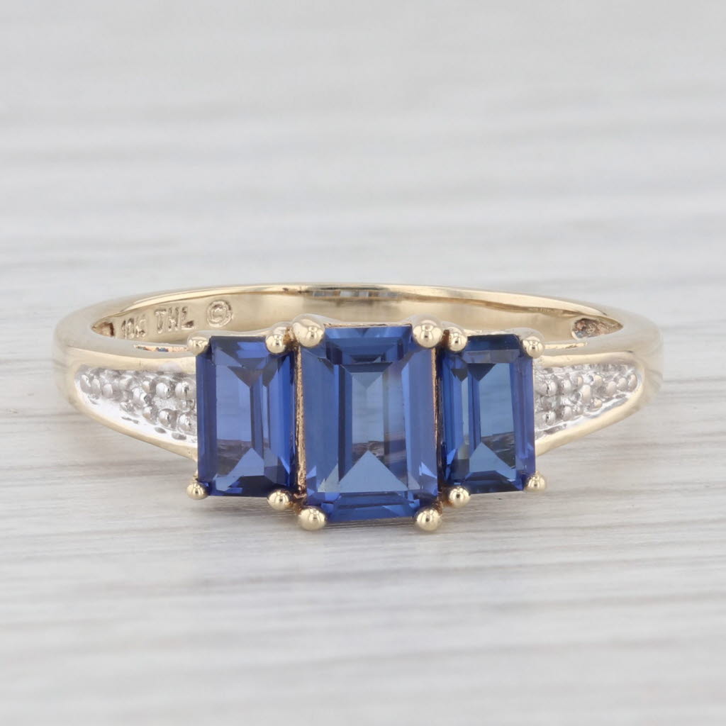 Light Gray 1.38ctw Lab Created Sapphire 3-Stone Ring 10k Yellow Gold Size 6.75 Diamonds