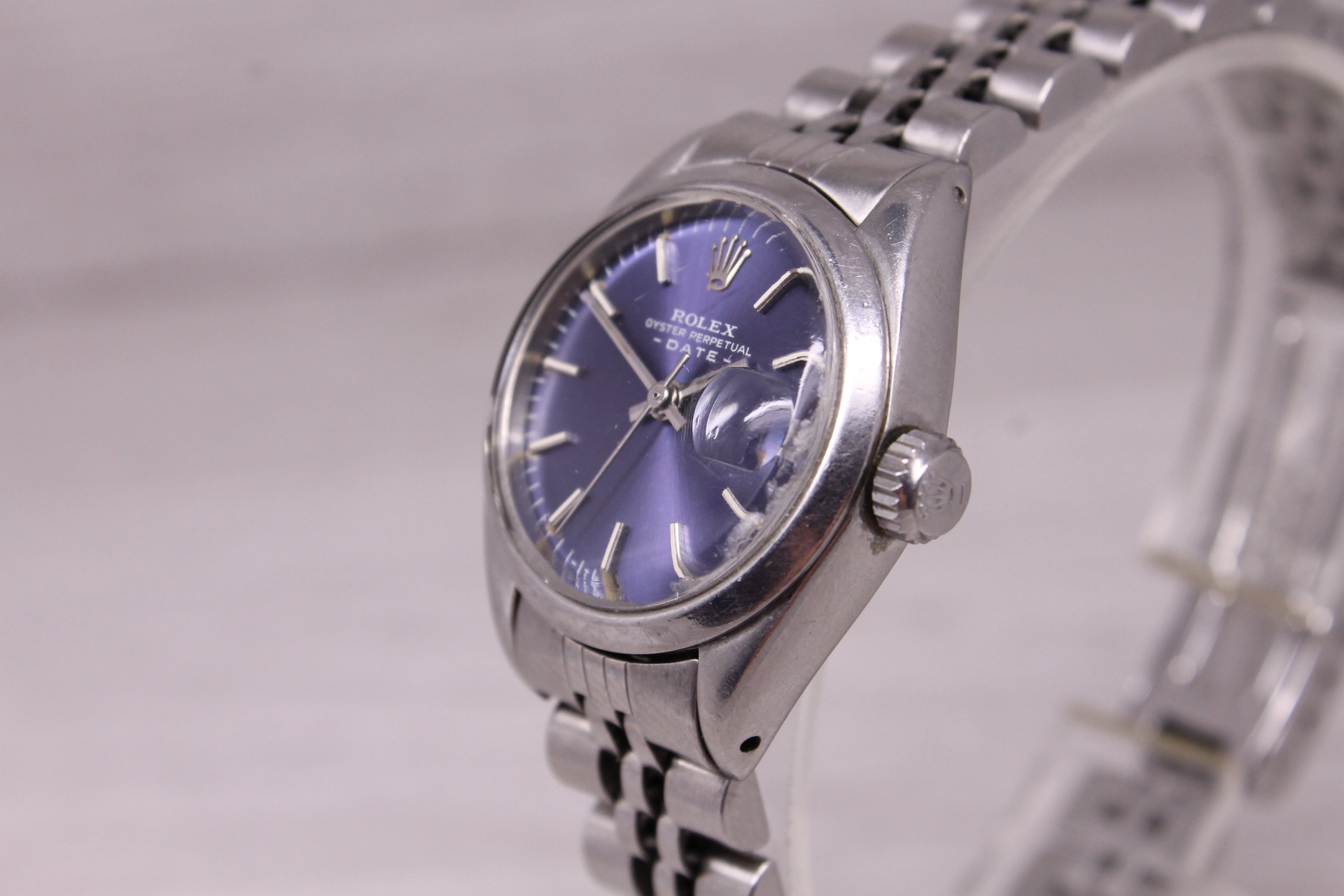 Vintage c.1978 Rolex Date Ladies 26mm Steel Watch Original Blue Dial w Box