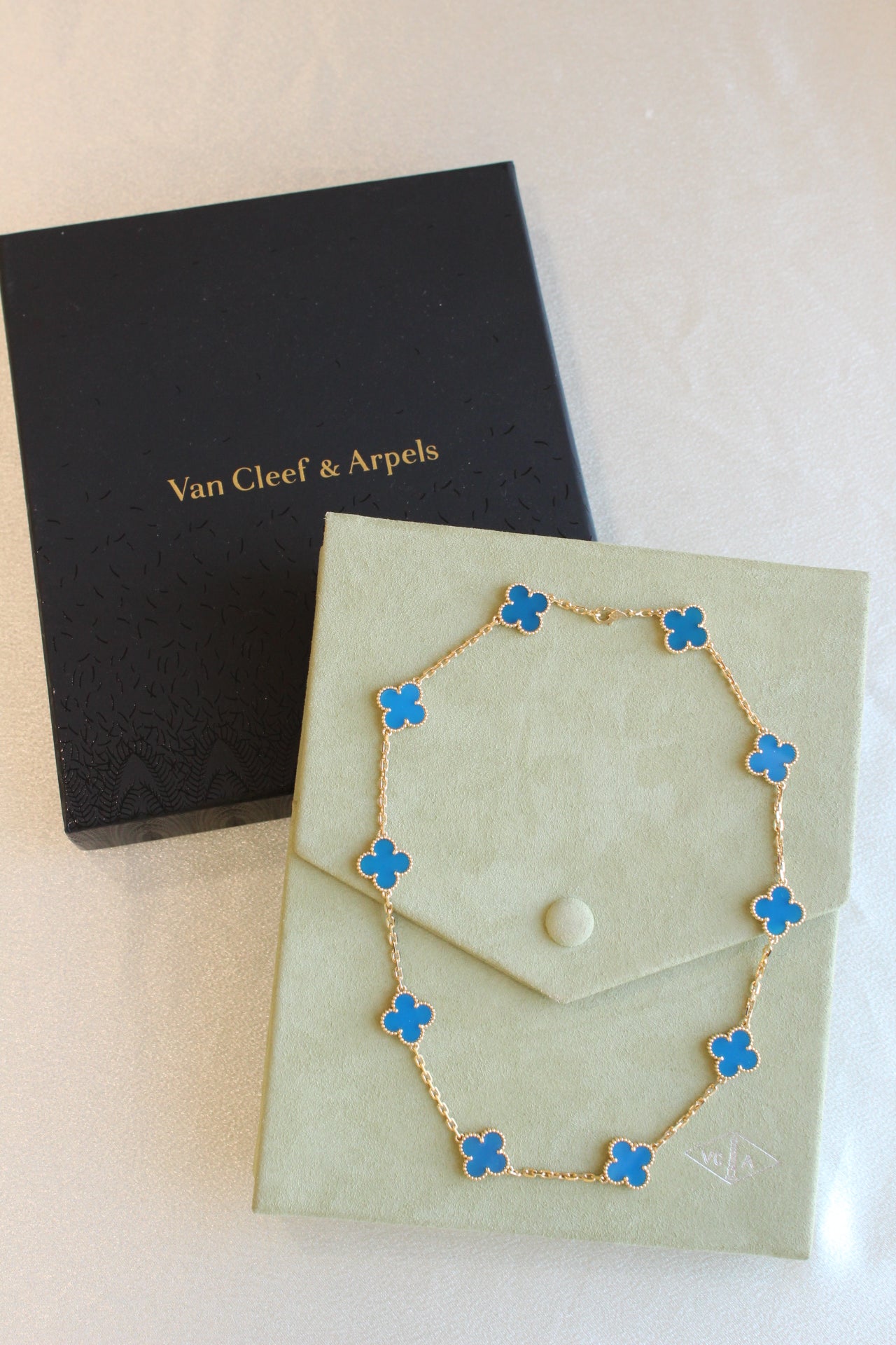 Gray Van Cleef Arpels VCA Alhambra Blue Agate Clover Necklace 18k Gold 16.5" Box