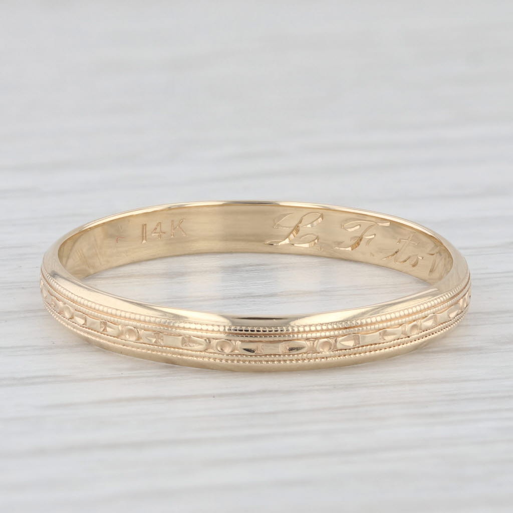 Light Gray Vintage 14K Yellow Gold Engraved Floral Pattern Wedding Band Size 13.25 Ring