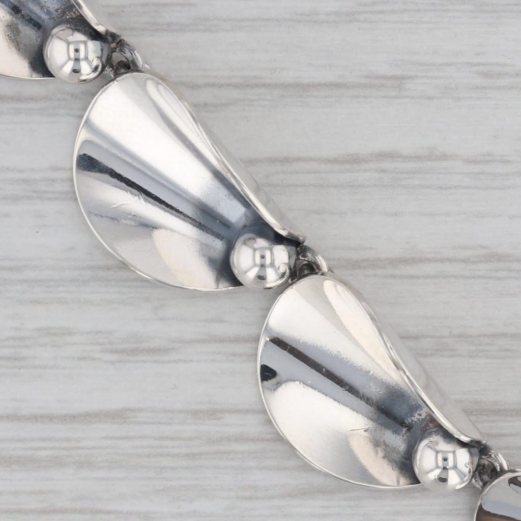 Lily Statement Necklace 14.5