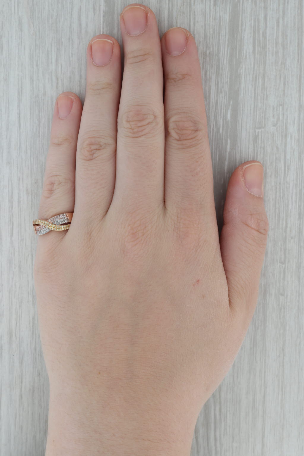 Dark Gray 0.25ctw White Yellow Pink Diamond Crossover Ring 10k Rose Gold Size 7