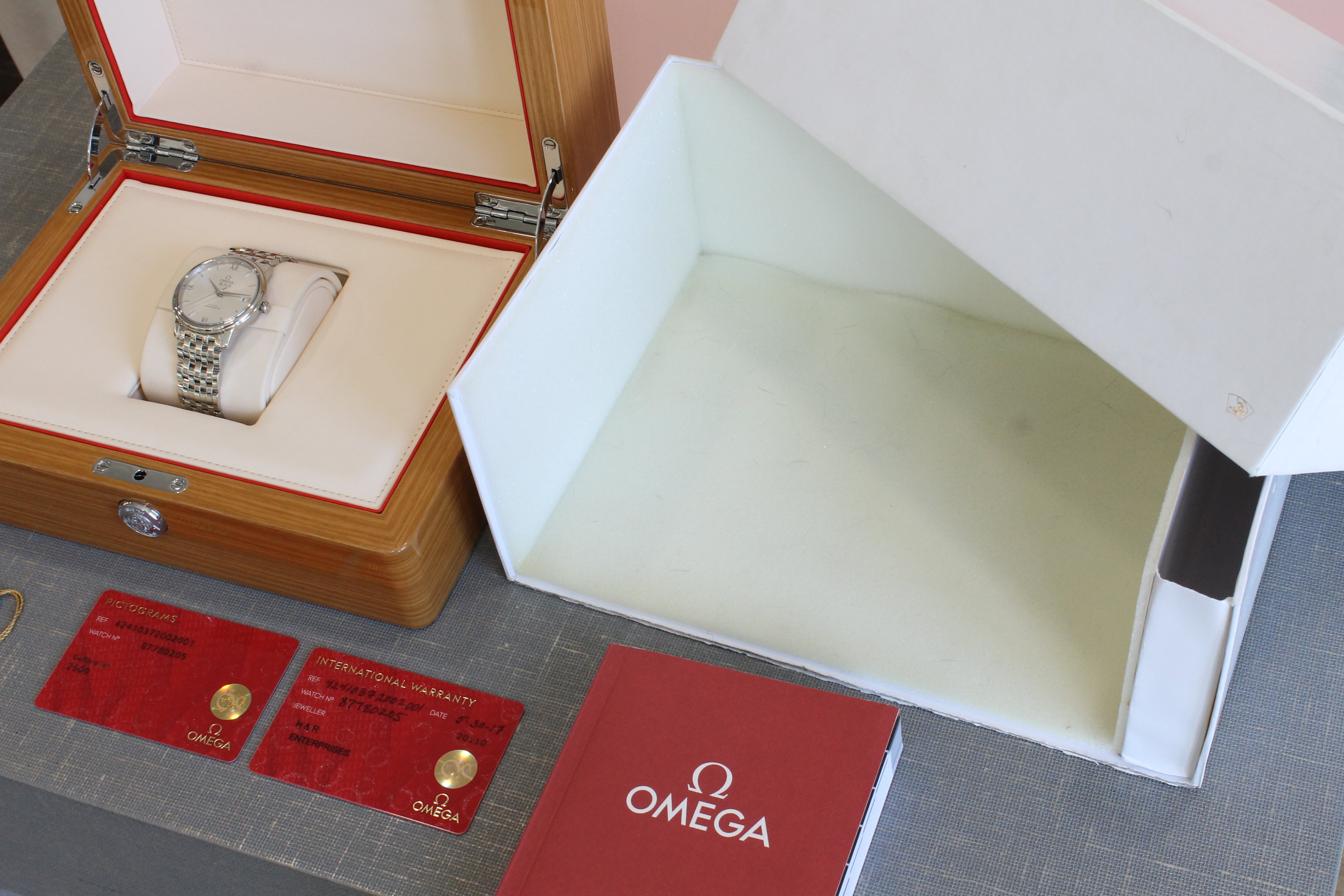 Omega DeVille Co-Axial Chronometer 37mm Mens Steel Automatic Watch w/ Bracelet