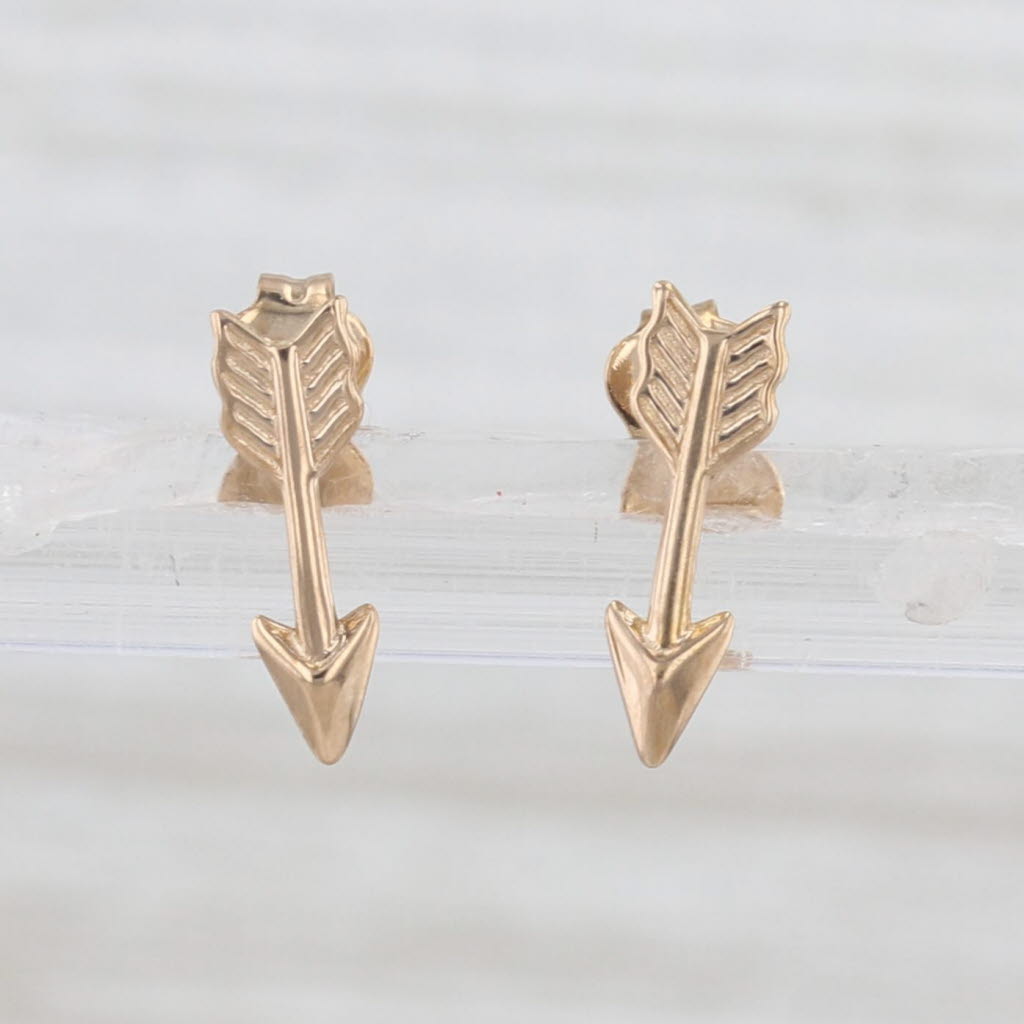 Small Arrow Stud Earrings 21k Yellow Gold Studs