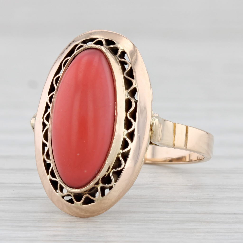 Light Gray Vintage Imitation Coral Ring 12k Yellow Gold Size 7 Oval Cabochon Solitaire