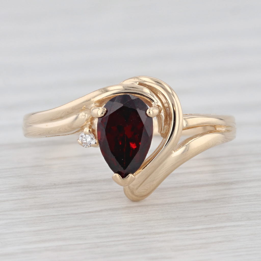 Light Gray 1.00ct Garnet Pear Solitaire Bypass 14K Yellow Gold Ring Sz 6.5 Diamond Accents