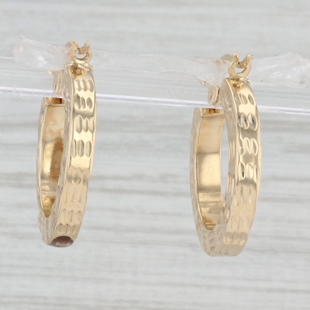 Light Gray Round Etched Hoop Earrings 14k Yellow Gold Snap Top Hoops