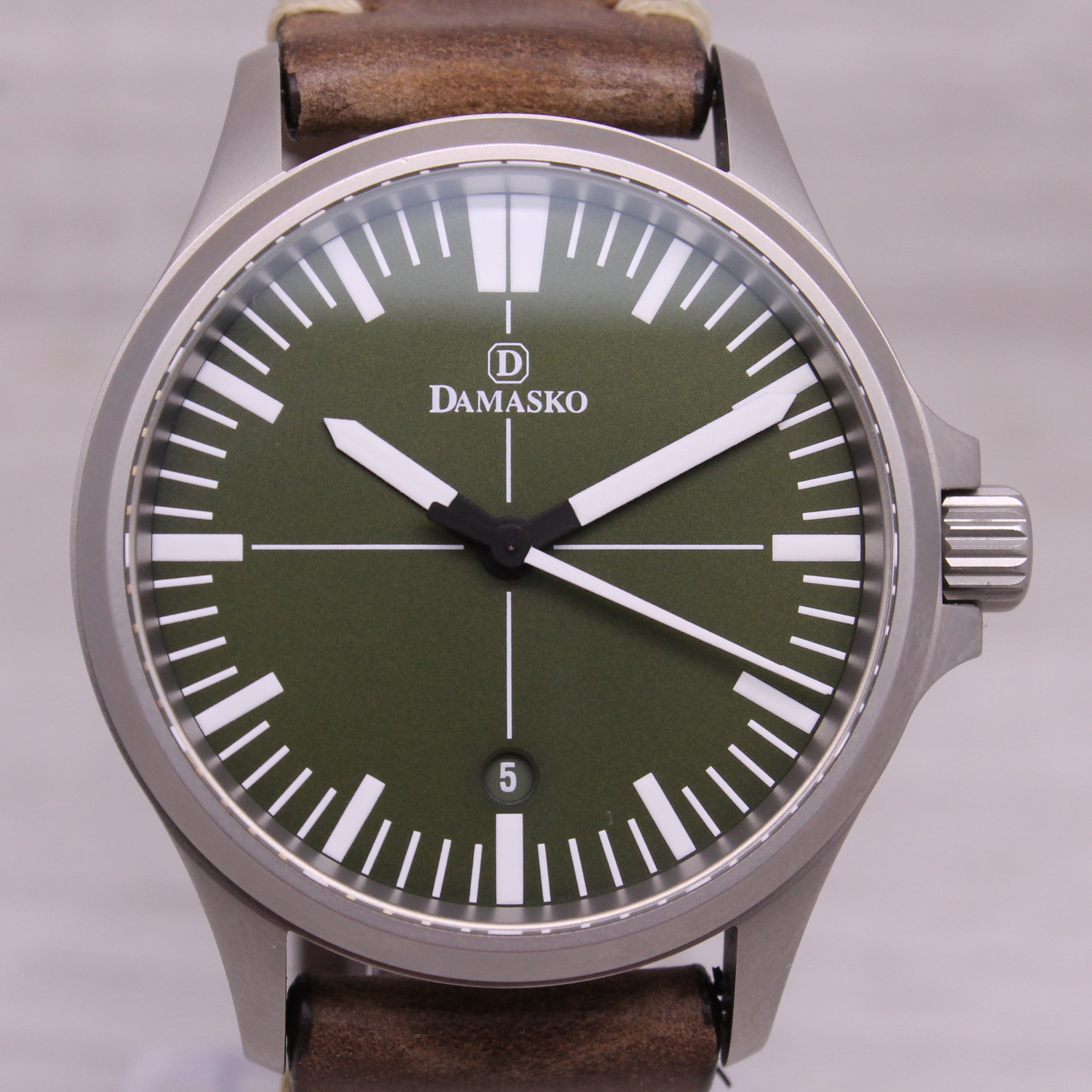 Dark Gray Damasko DS30 Windup OIive Dial Edition 39mm Steel Automatic Watch w/ Box & Strap