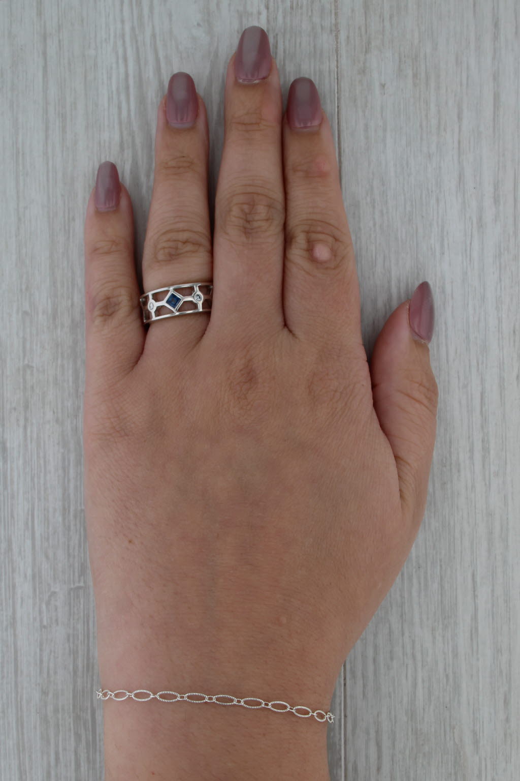 0.68ctw Sapphire Diamond Ring 18k White Gold Band Size 6.75 Stackable