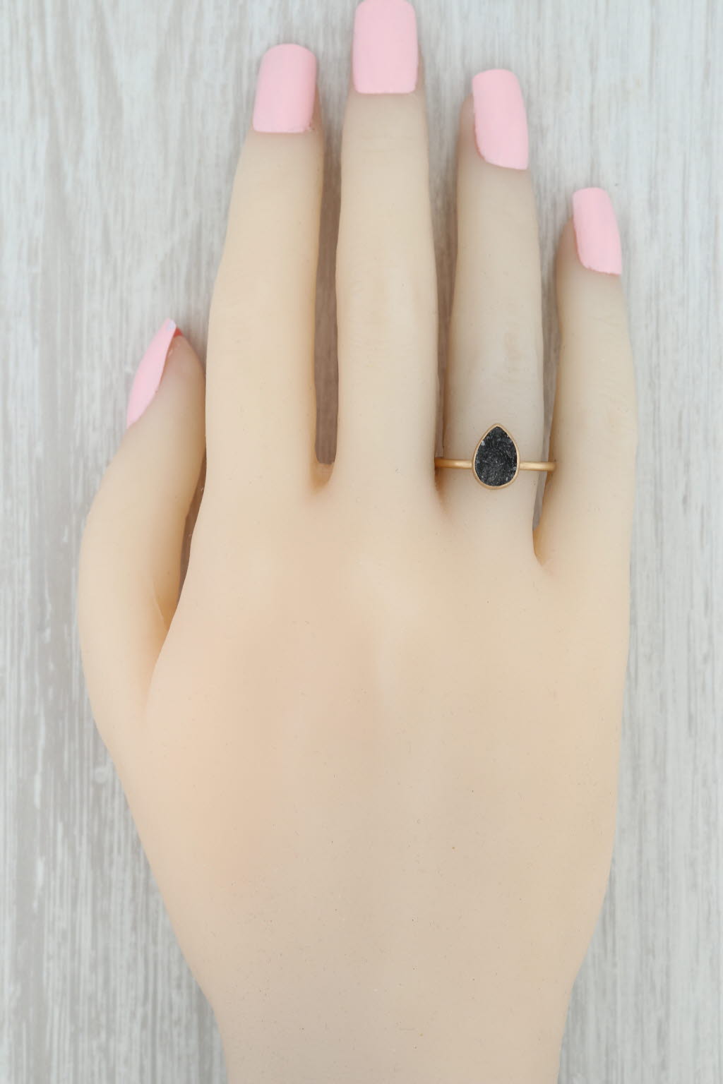 New Nina Wynn Black Druzy Quartz 18k Yellow Gold Size 7 Teardrop