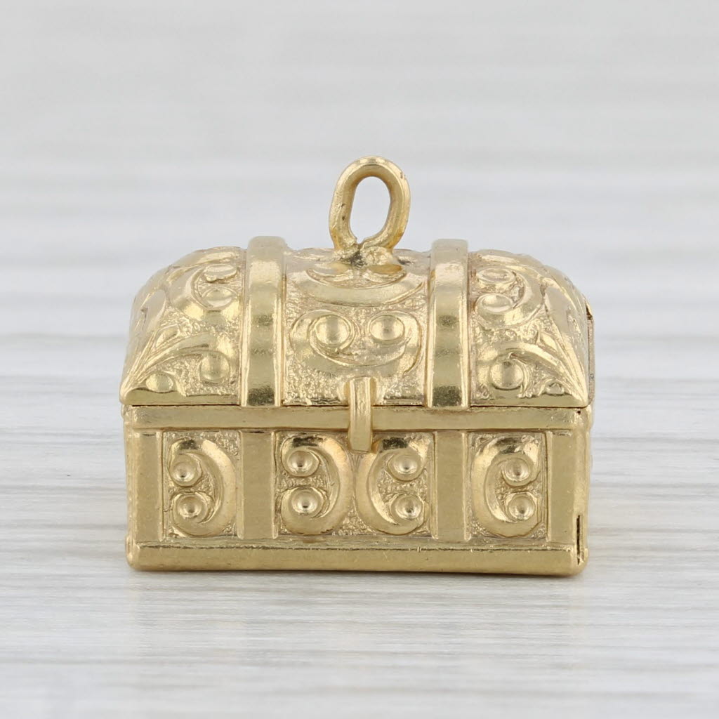 Light Gray Vintage Treasure Chest Ornate Trunk Charm 18k Yellow Gold Pendant