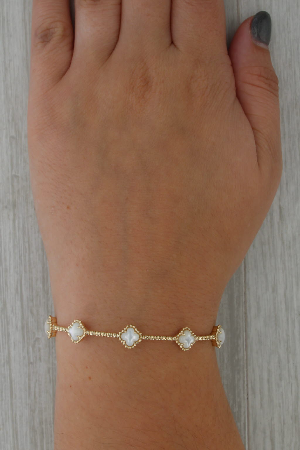 New Mother of Pearl Clover Bead Flexible Bangle Bracelet 14k Gold 6.5"