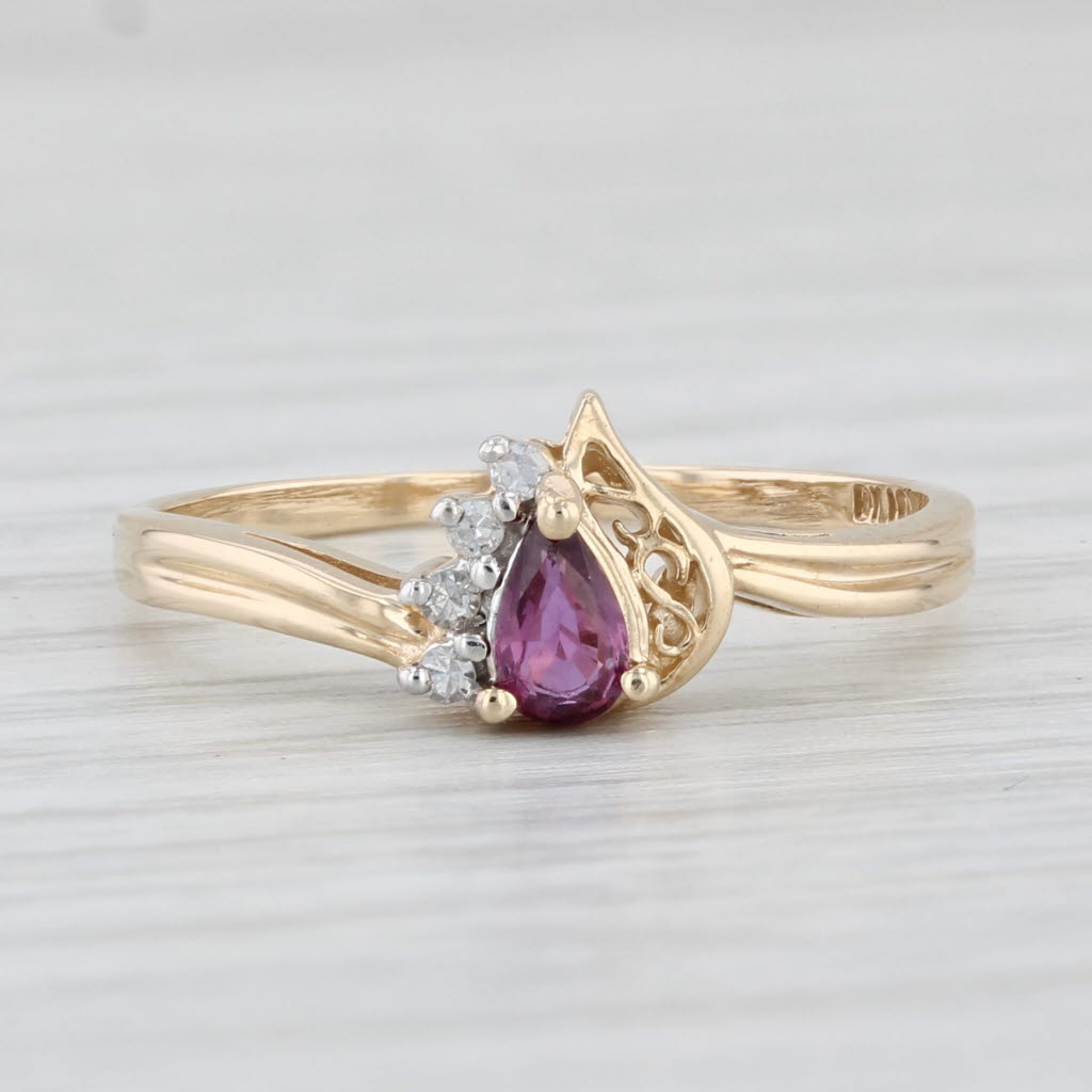 Light Gray 0.18ctw Pear Ruby Diamond Ring 10k Yellow Gold Size 7.25 Bypass