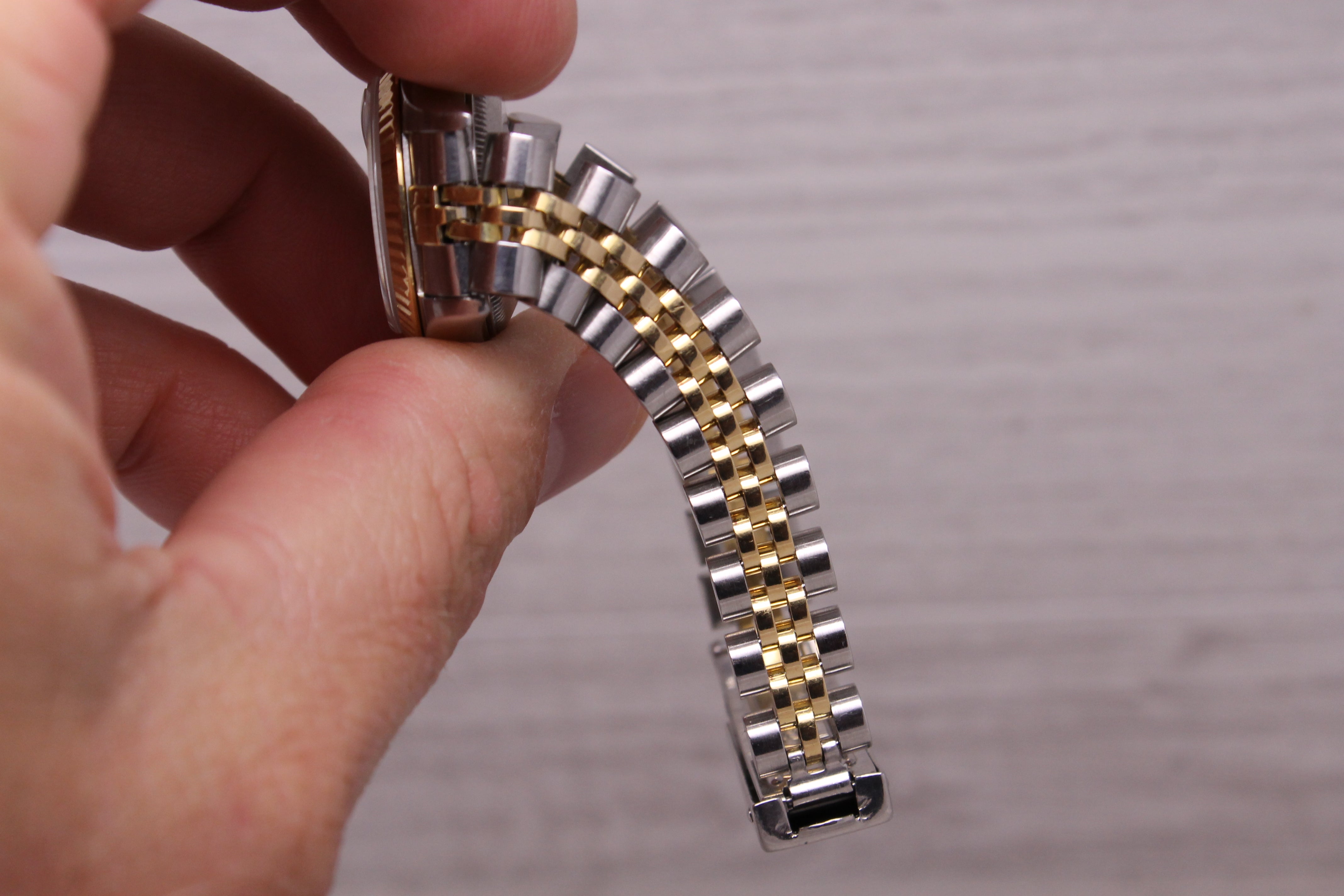 1996 Rolex Datejust Ladies 26mm Steel & 18k Automatic Watch Box & Papers