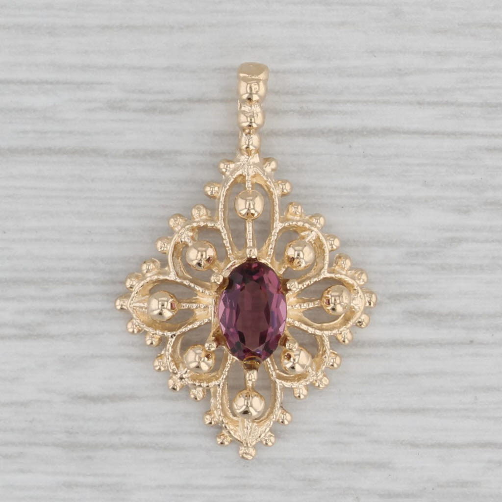 Gray 0.35ct Oval Amethyst Pendant 14k Yellow Gold Ornate Filigree