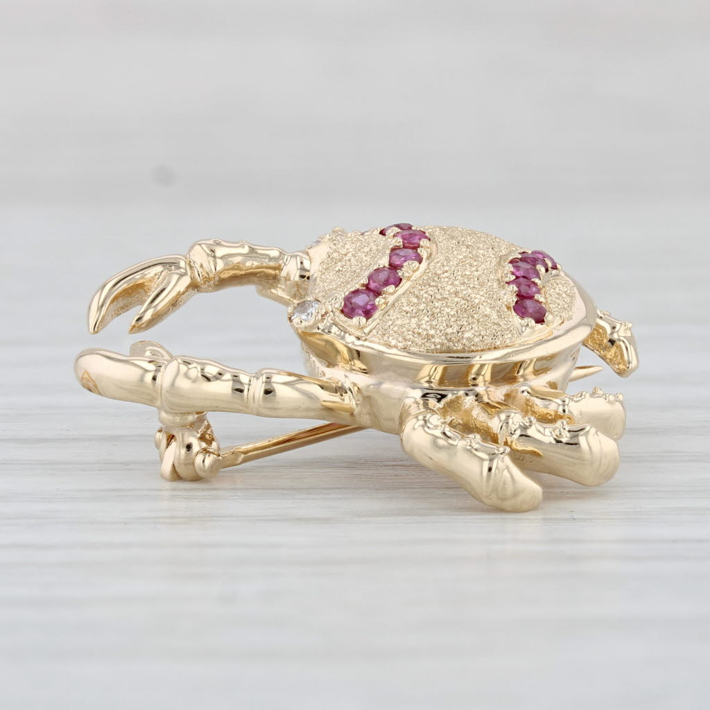 Light Gray 0.25ctw Ruby Diamond Crab Brooch 14k Yellow Gold Nautical Pin