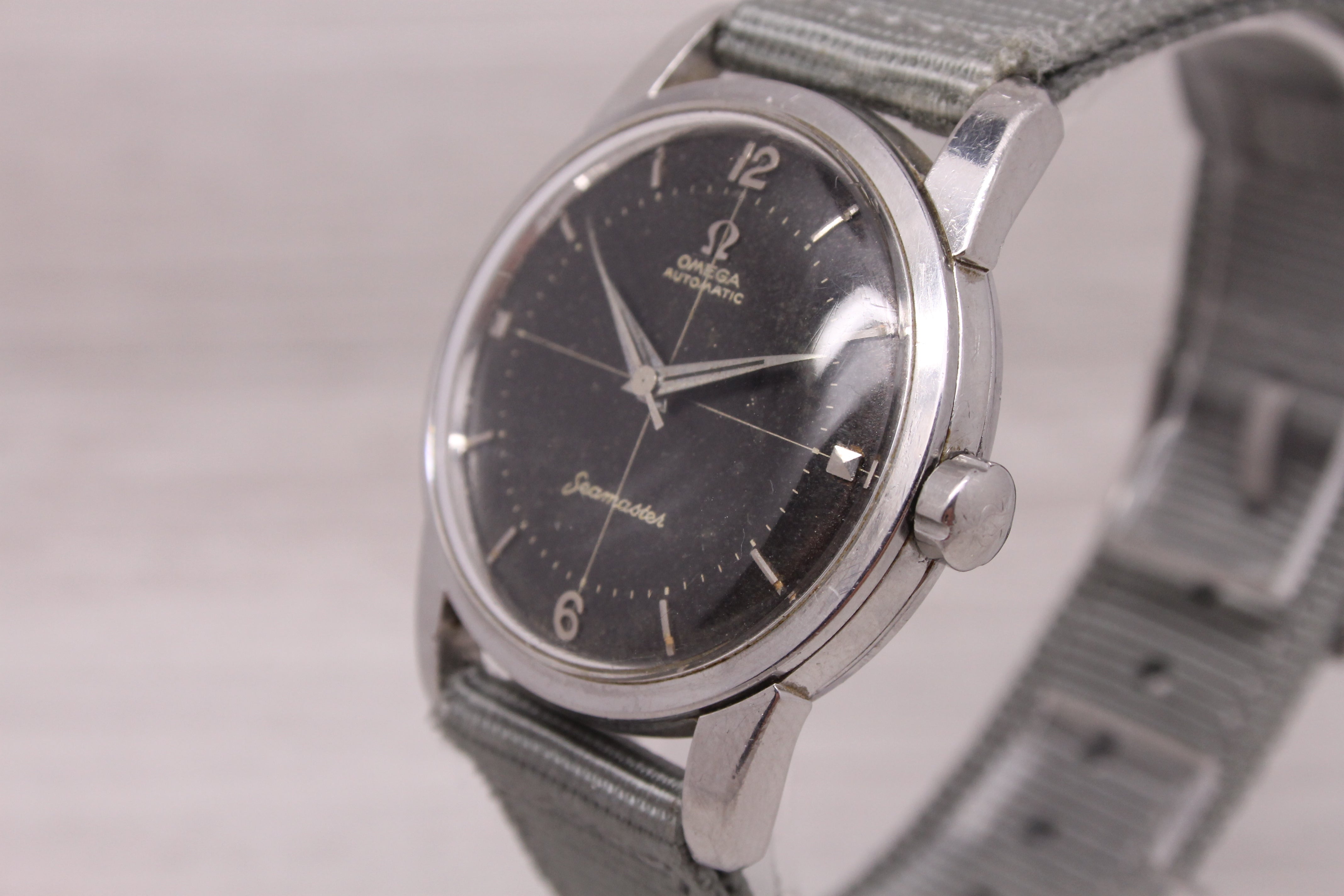 Gray Vintage 1956 Omega Seamaster Mens 34mm Steel Watch 2846 500 Black Crosshair Dial