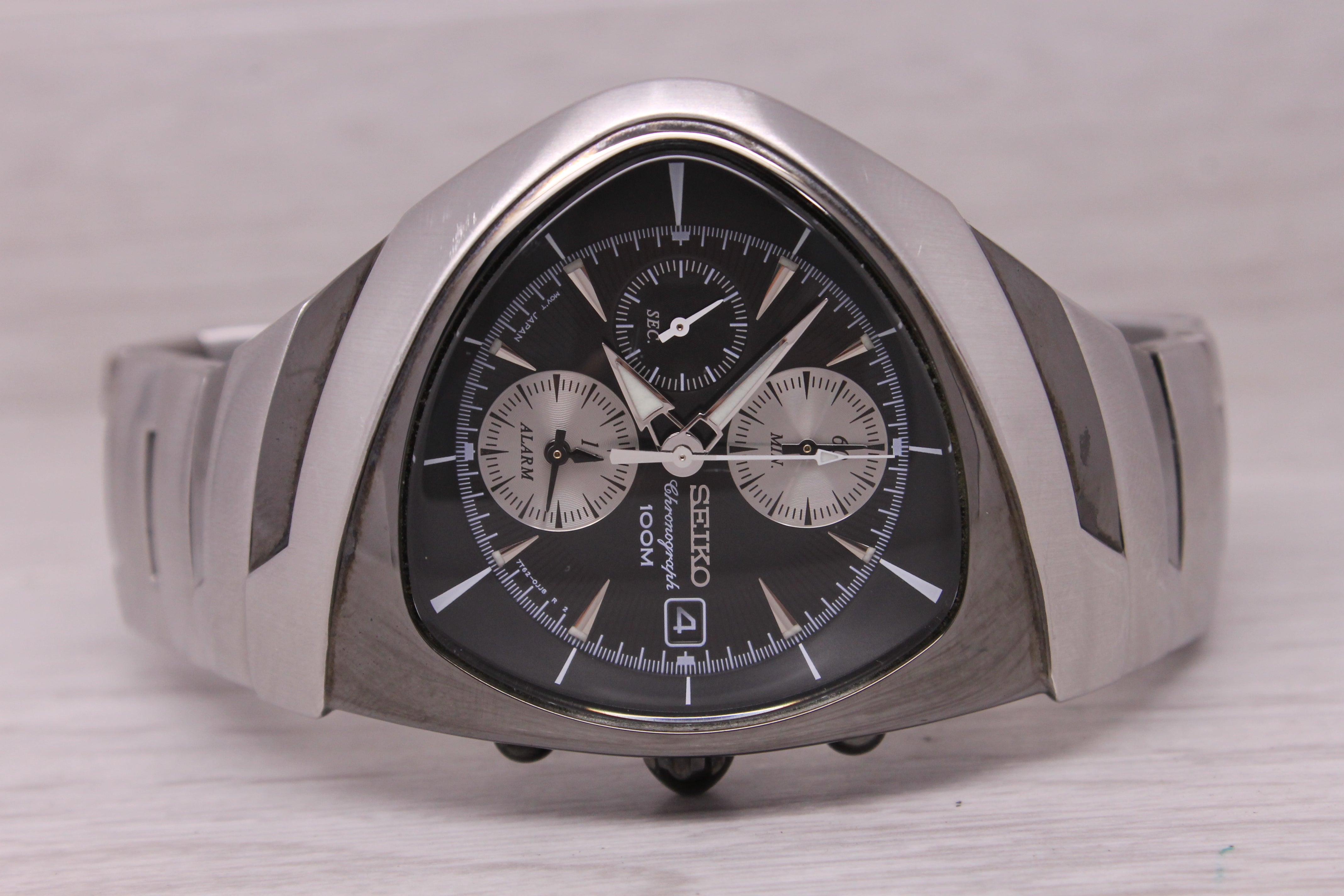 Seiko Elite Club 41mm Asymmetrical Chronograph Quartz Watch Steel Date 7T62-0GH0