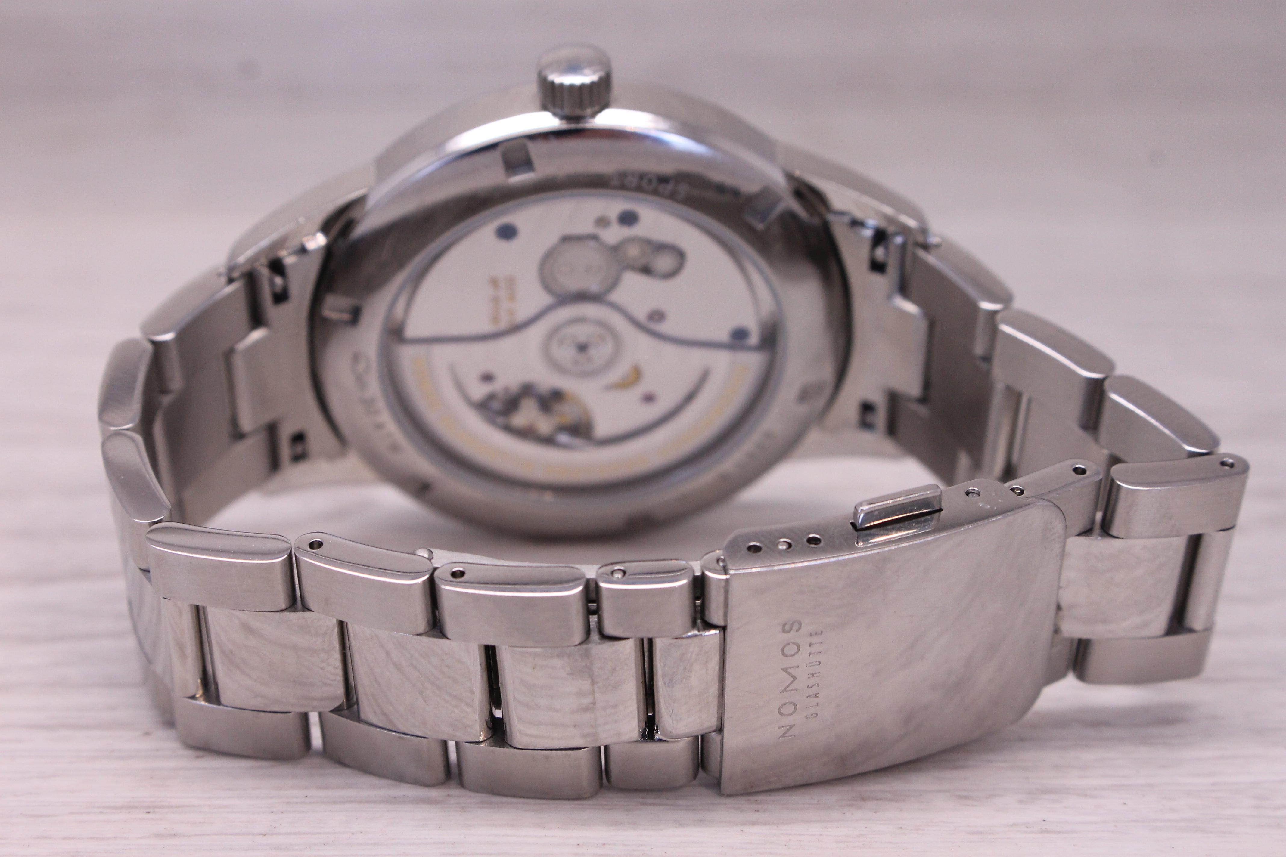 Nomos Glashutte Club Sport Neomatik 42 Mens Steel Automatic Watch w Bracelet Box