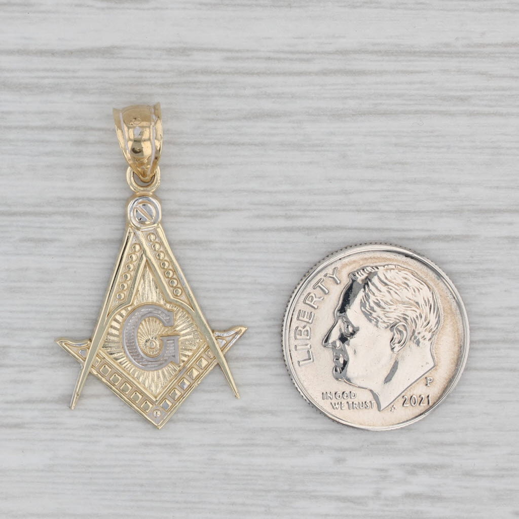 Gray Masonic Blue Lodge Pendant 14k Yellow Gold Square Compass