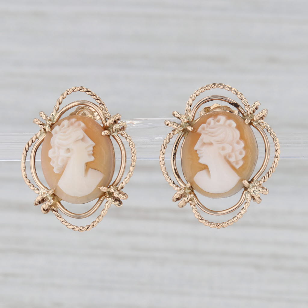 Light Gray Cameo Stud Earrings14k Yellow Gold Carved Shell Figural Vintage