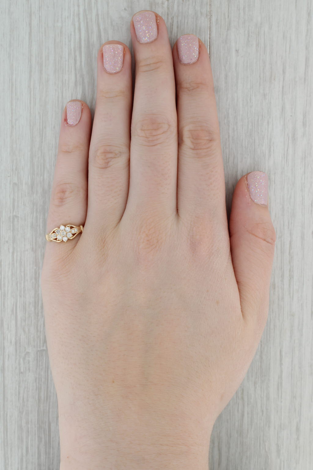 Dark Gray 0.25ctw Diamond Flower Cluster Ring 14k Yellow Gold Size 6.5