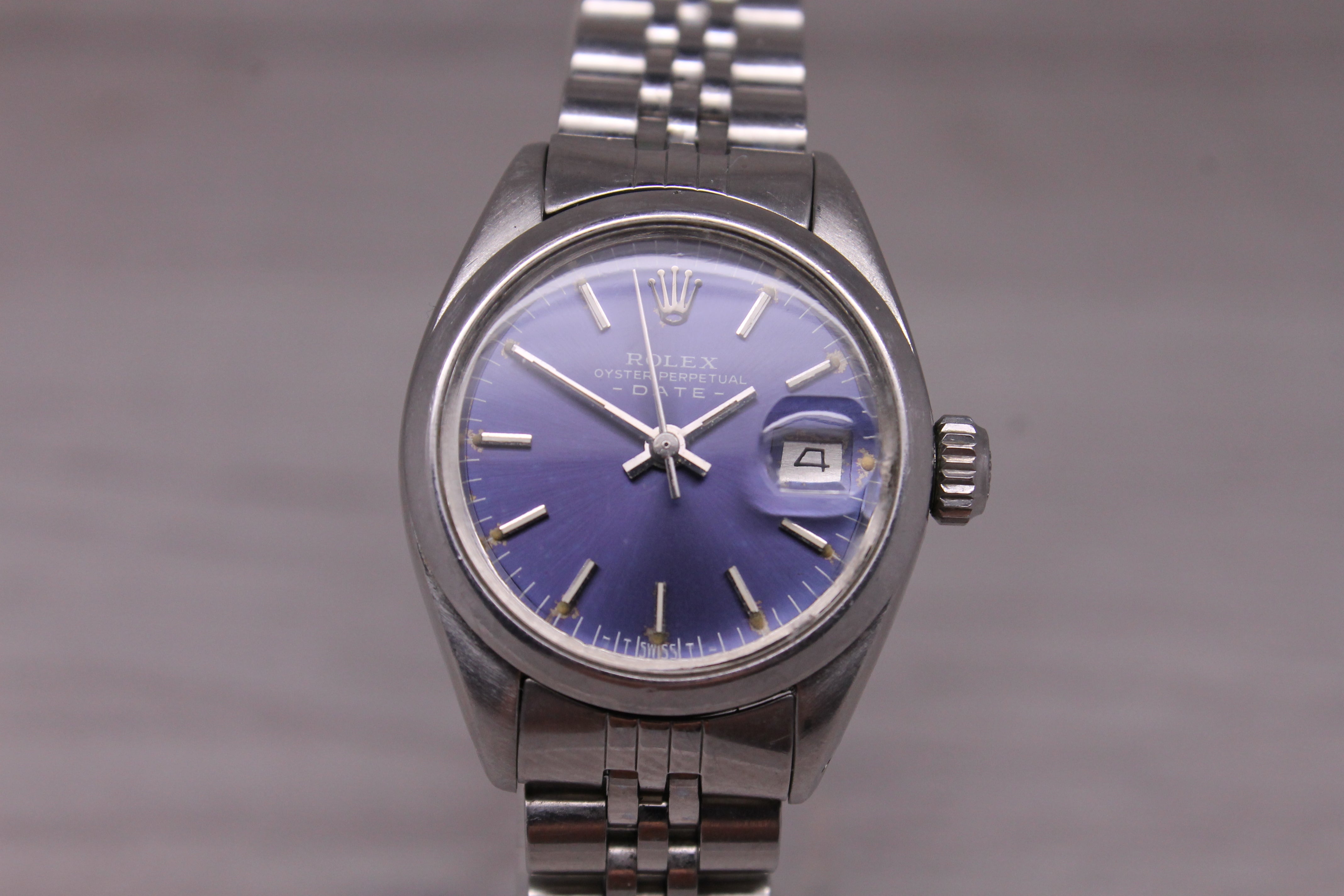 Vintage c.1978 Rolex Date Ladies 26mm Steel Watch Original Blue Dial w Box