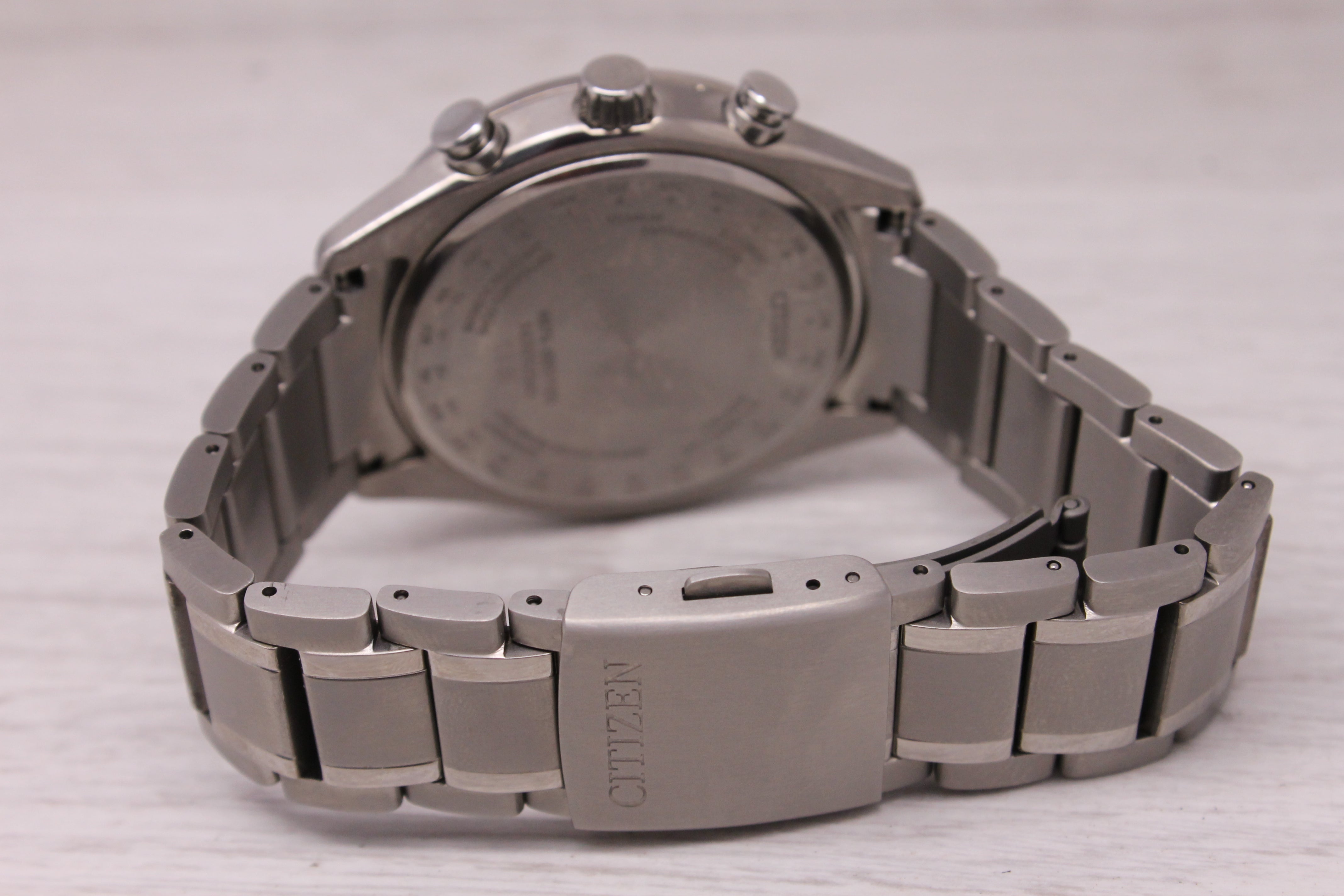 Citizen Eco-Drive Tsuki-yomi A-T Mens Watch 43mm Super Titanium Moonphase Date