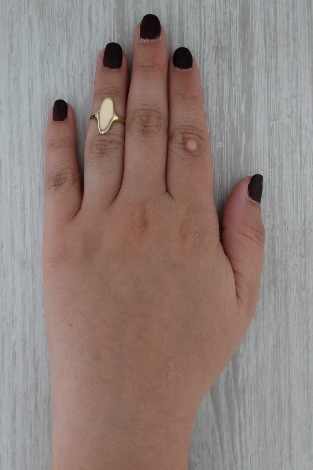Engravable Oval Signet Ring 10k Yellow Gold Size 3.75