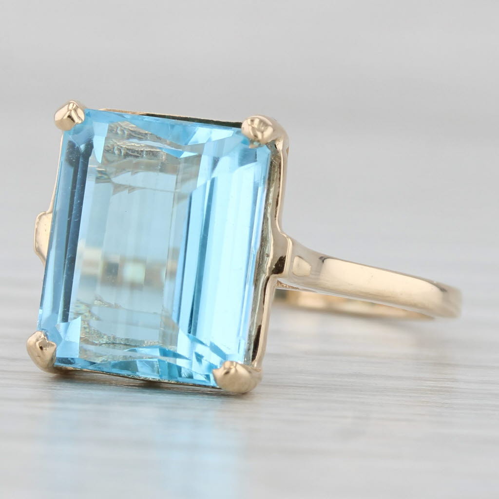 Light Gray 8ct Blue Topaz Solitaire Ring 14k Yellow Gold Size 8