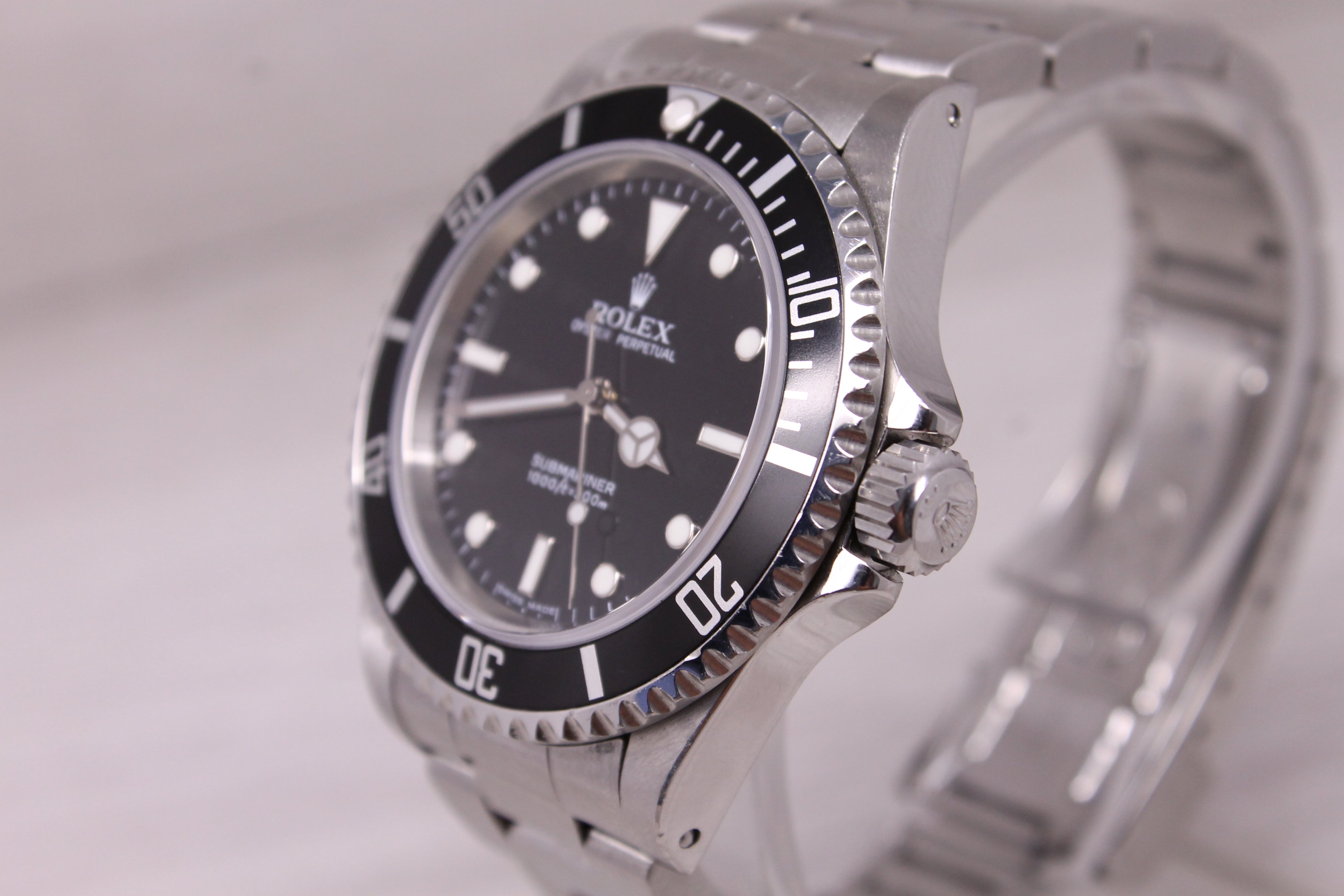 Rolex Submariner 14060M Men 40mm Steel Automatic Divers Watch Box Papers No Date
