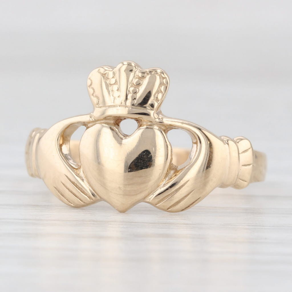 Light Gray Irish Claddagh Ring 14k Yellow Gold Made in Ireland Size 7.25