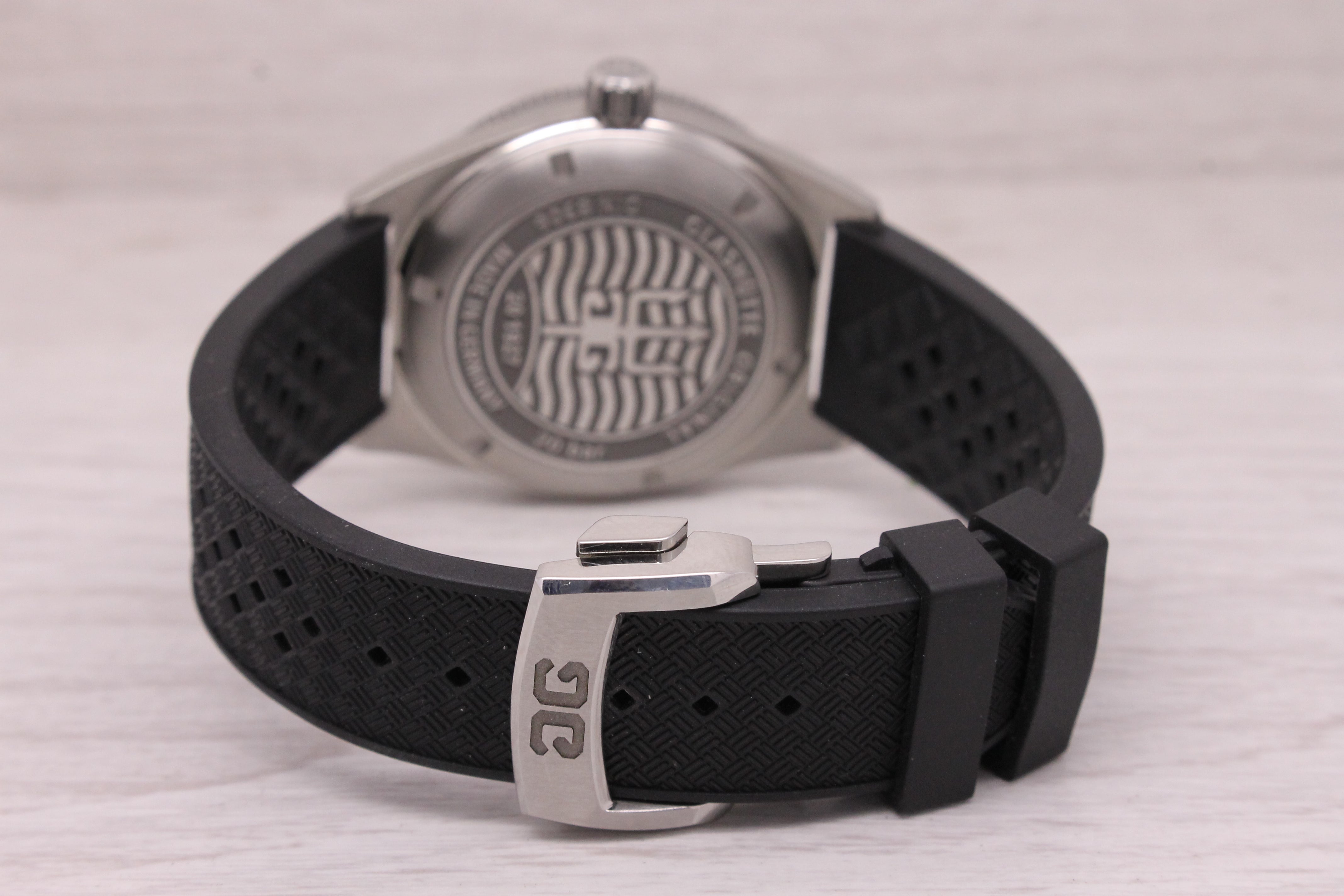 Gray Glashutte SeaQ Black Automatic Mens Divers Watch w/ Strap & Box 1-39-11-06-80-33