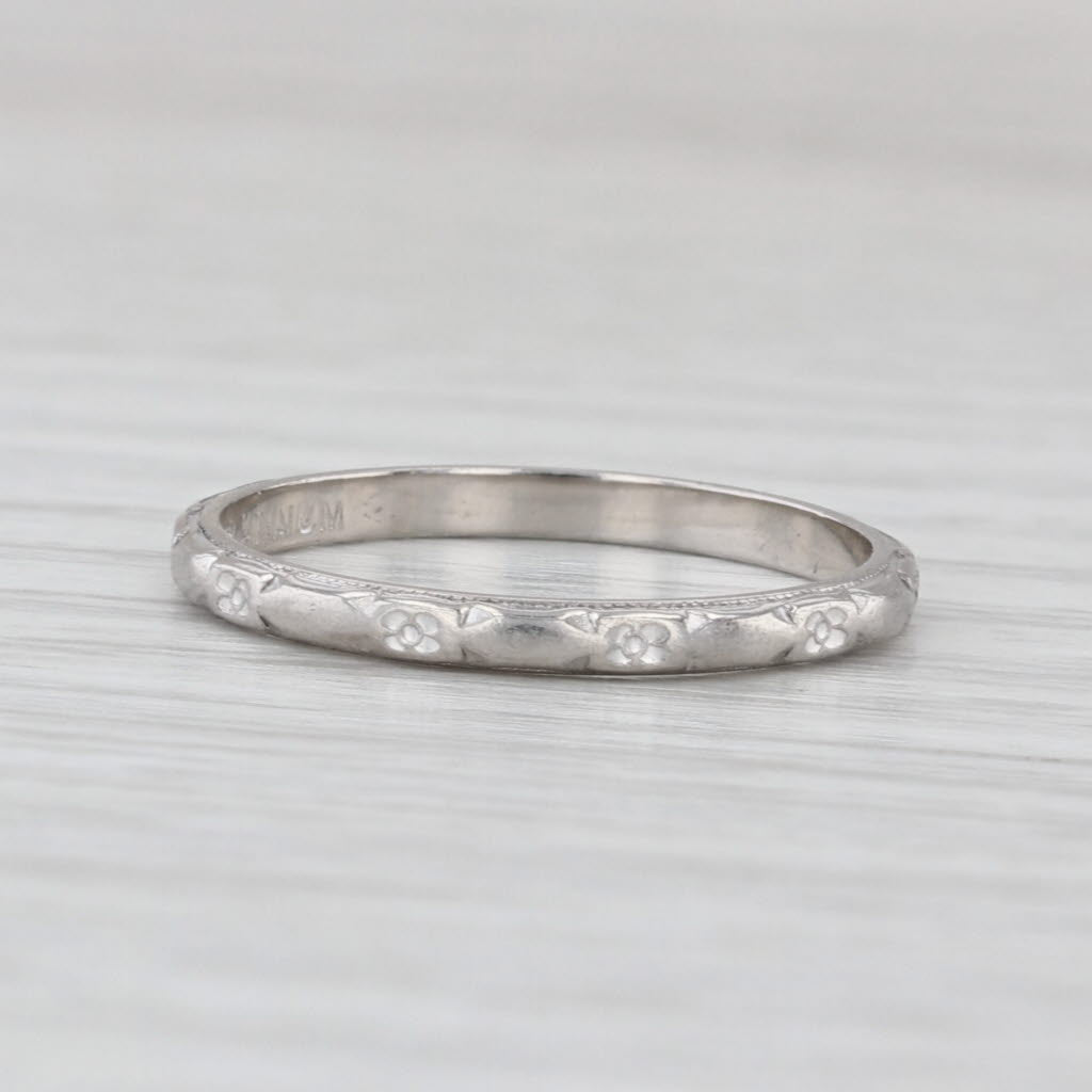 Vintage Floral Pattern Ring Platinum Size 6.5 Stackable Wedding Band