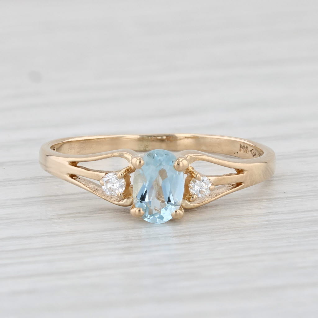 Light Gray 0.46ctw Oval Aquamarine Diamond Ring 14k Yellow Gold Size 7.75