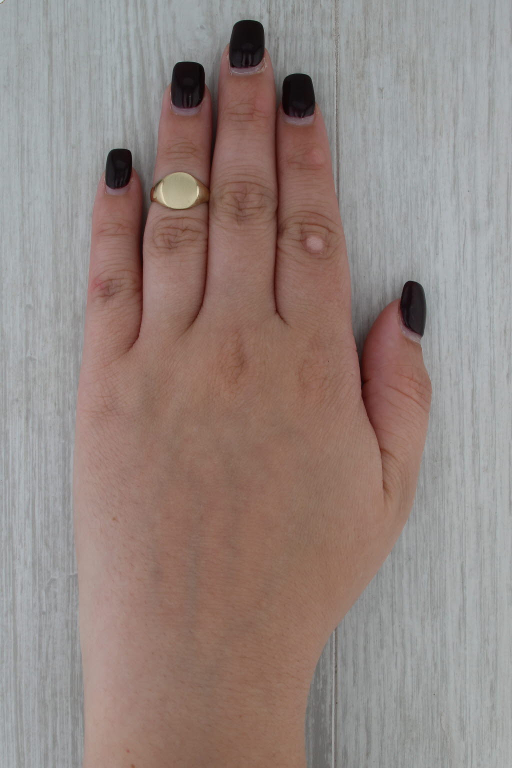 Engravable Oval Signet Ring 10k Yellow Gold Size 4.25