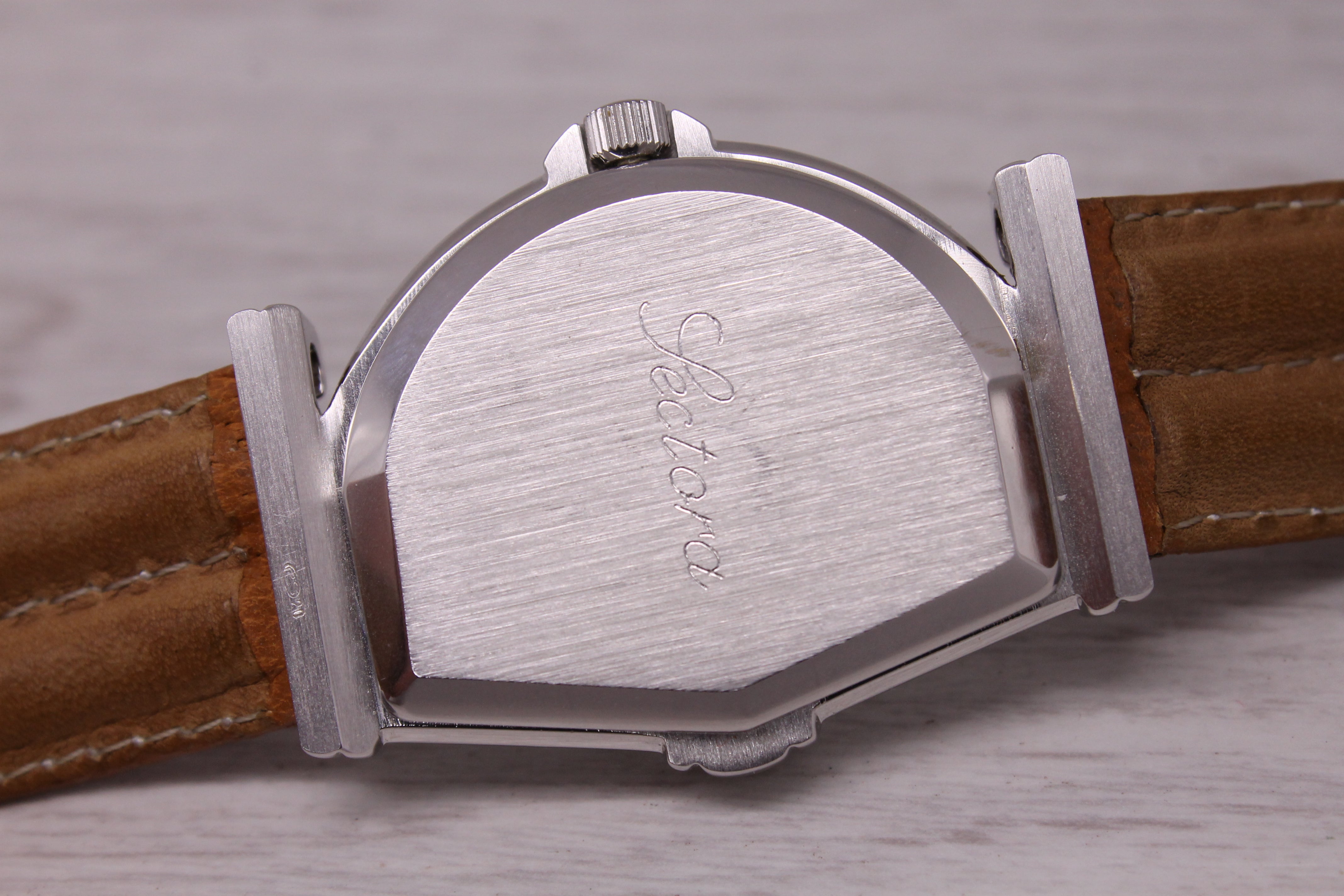 Jean D'Eve Sectora Large Retrograde 31mm Jump Hour Wrist Watch Original Band