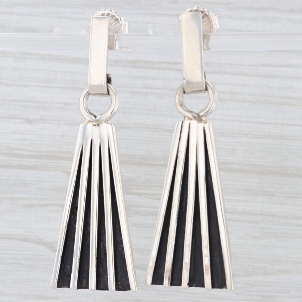 Light Gray Tom Hawk Navajo Native American Dangle Earrings Sterling Silver Vintage Drops