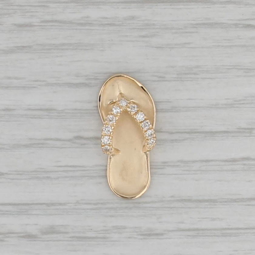 Na Hoku 0.22ctw Diamond Large Flip Flop Pendant 14k Yellow Gold