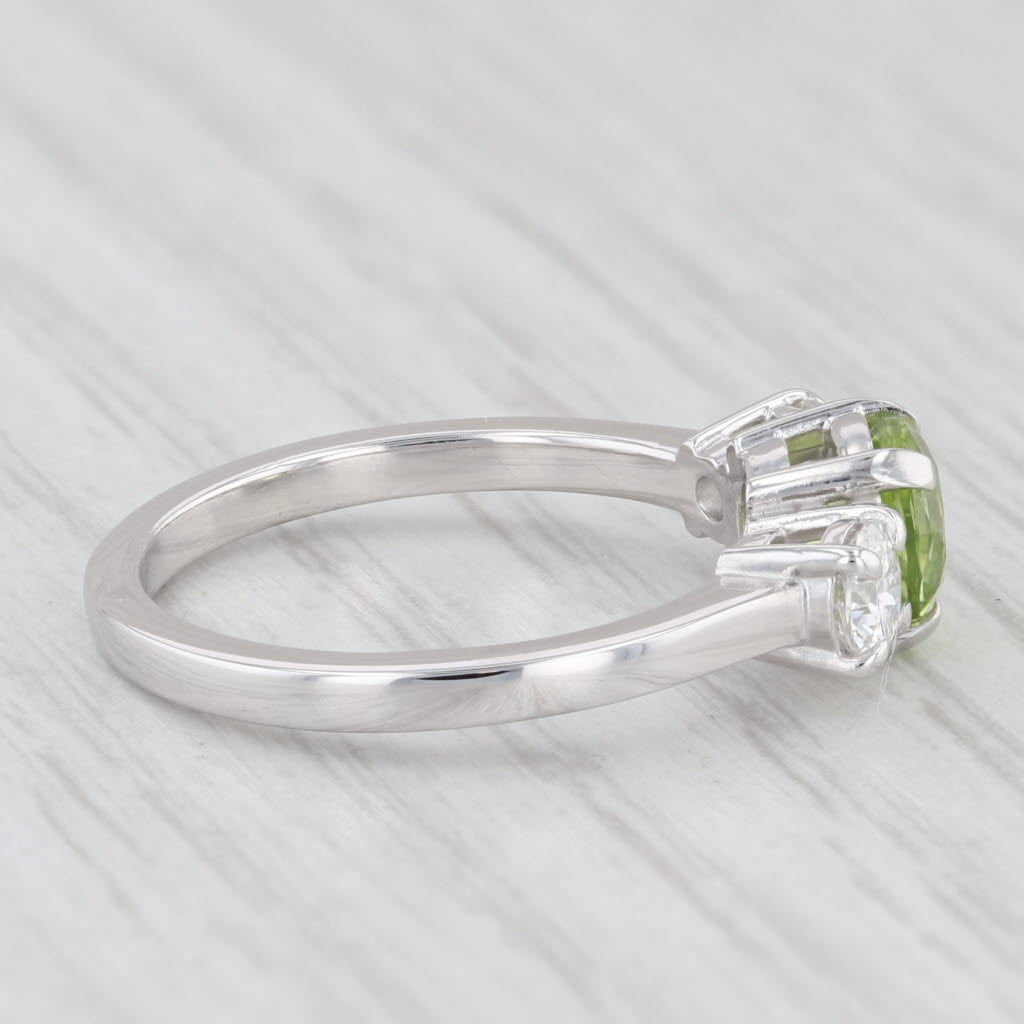 Light Gray New Round 3-Stone Peridot Diamond Ring 14k White Gold Size 6.75