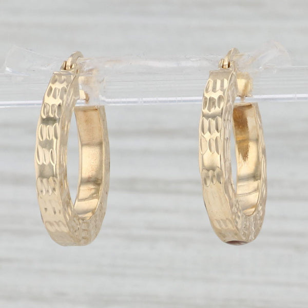 Light Gray Round Etched Hoop Earrings 14k Yellow Gold Snap Top Hoops