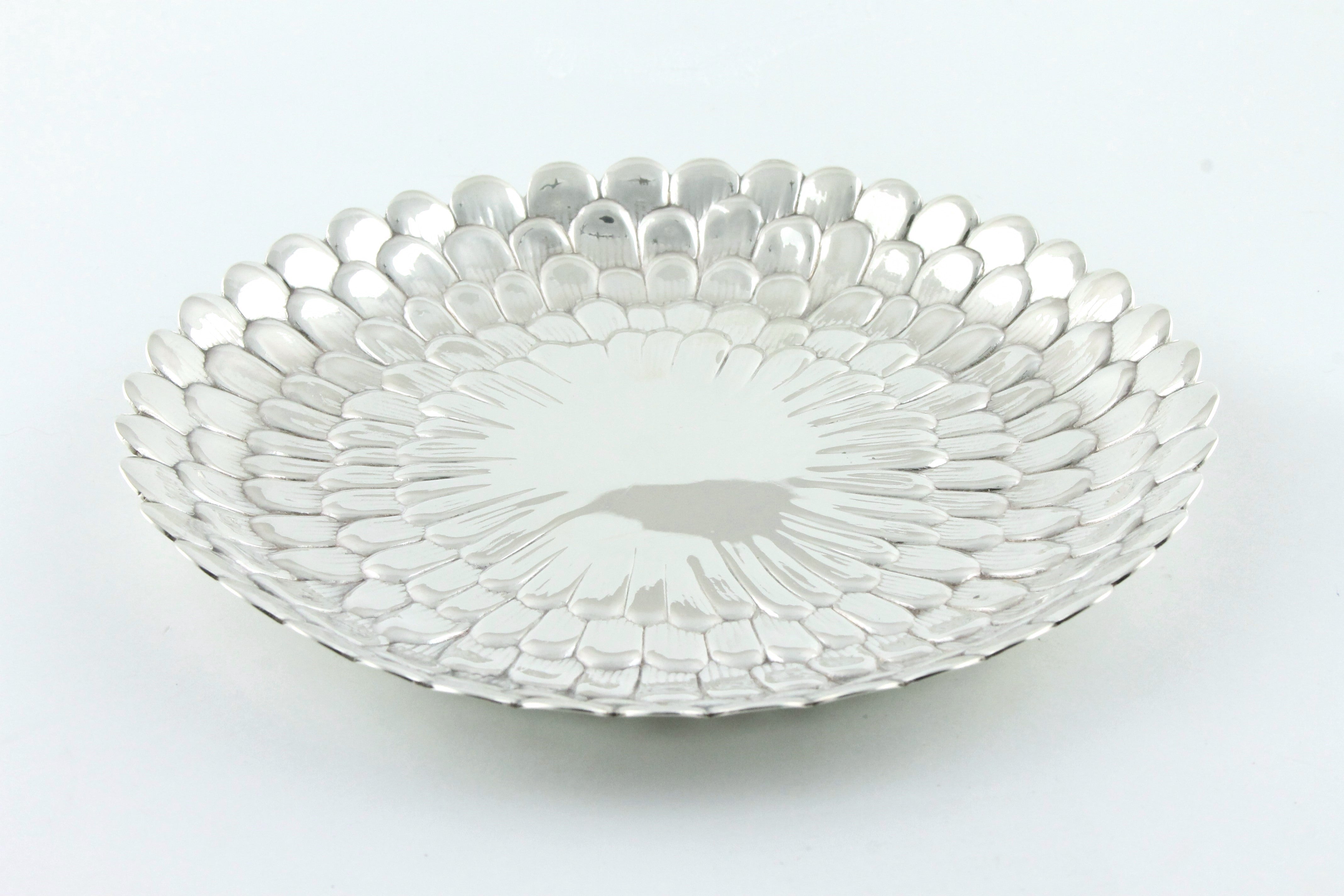 Lavender Vintage Tiffany & Co Sterling Silver Round 7" Tray Floral Feather Motif #25208