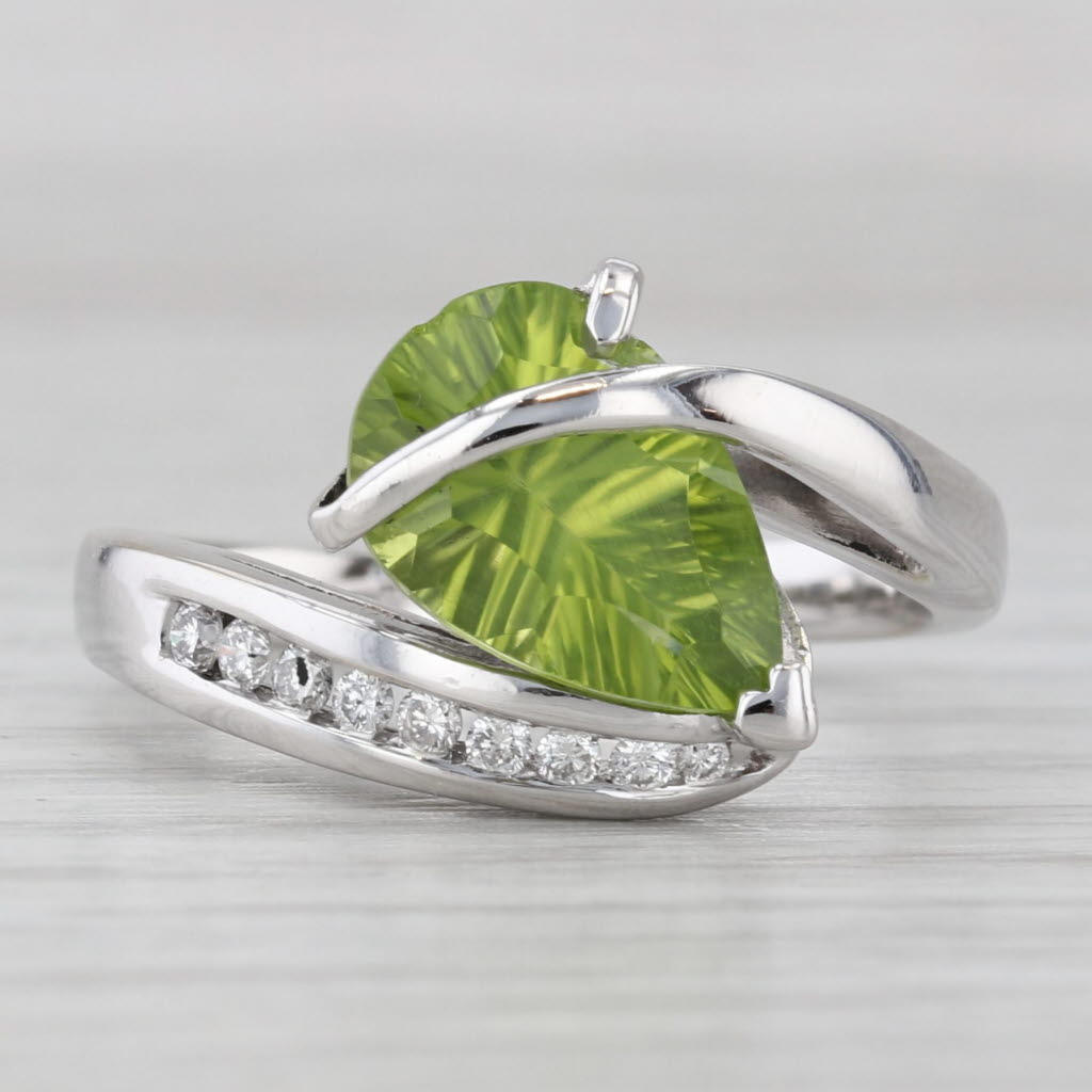 Light Gray 3.35ctw Pear Peridot Diamond Overlay Ring 14k White Gold Size 8.5 Bypass