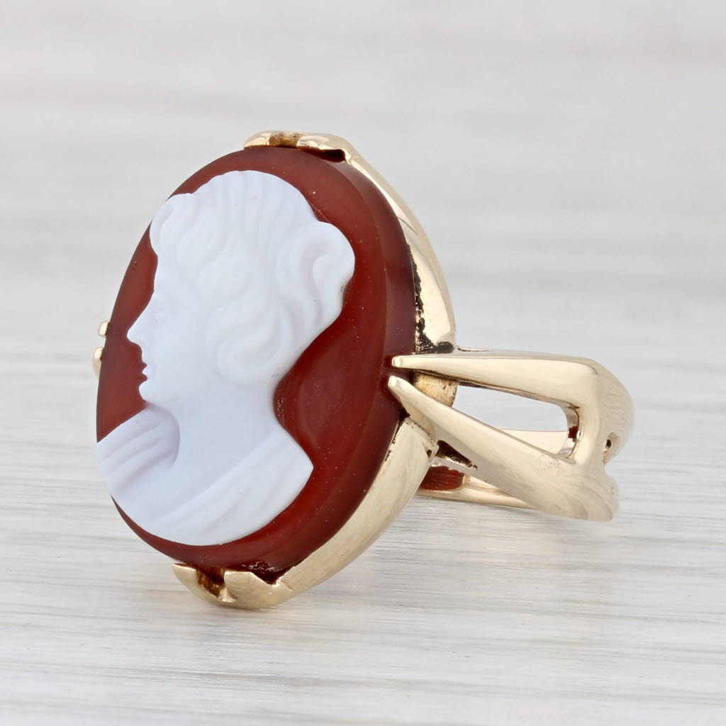 Light Gray Carved Carnelian Cameo Ring 14k Yellow Gold Size 6 Figural Oval Signet