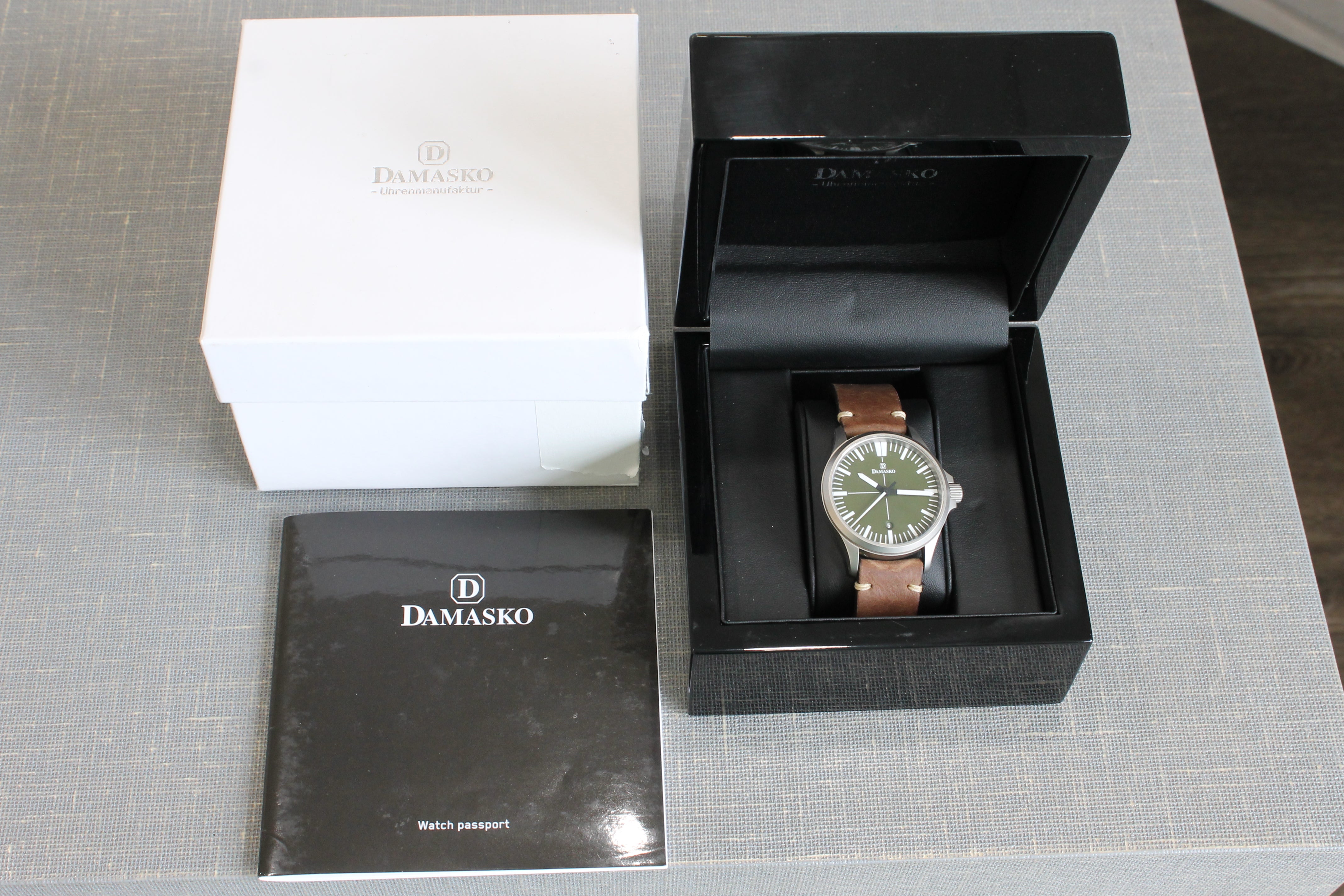 Gray Damasko DS30 Windup OIive Dial Edition 39mm Steel Automatic Watch w/ Box & Strap