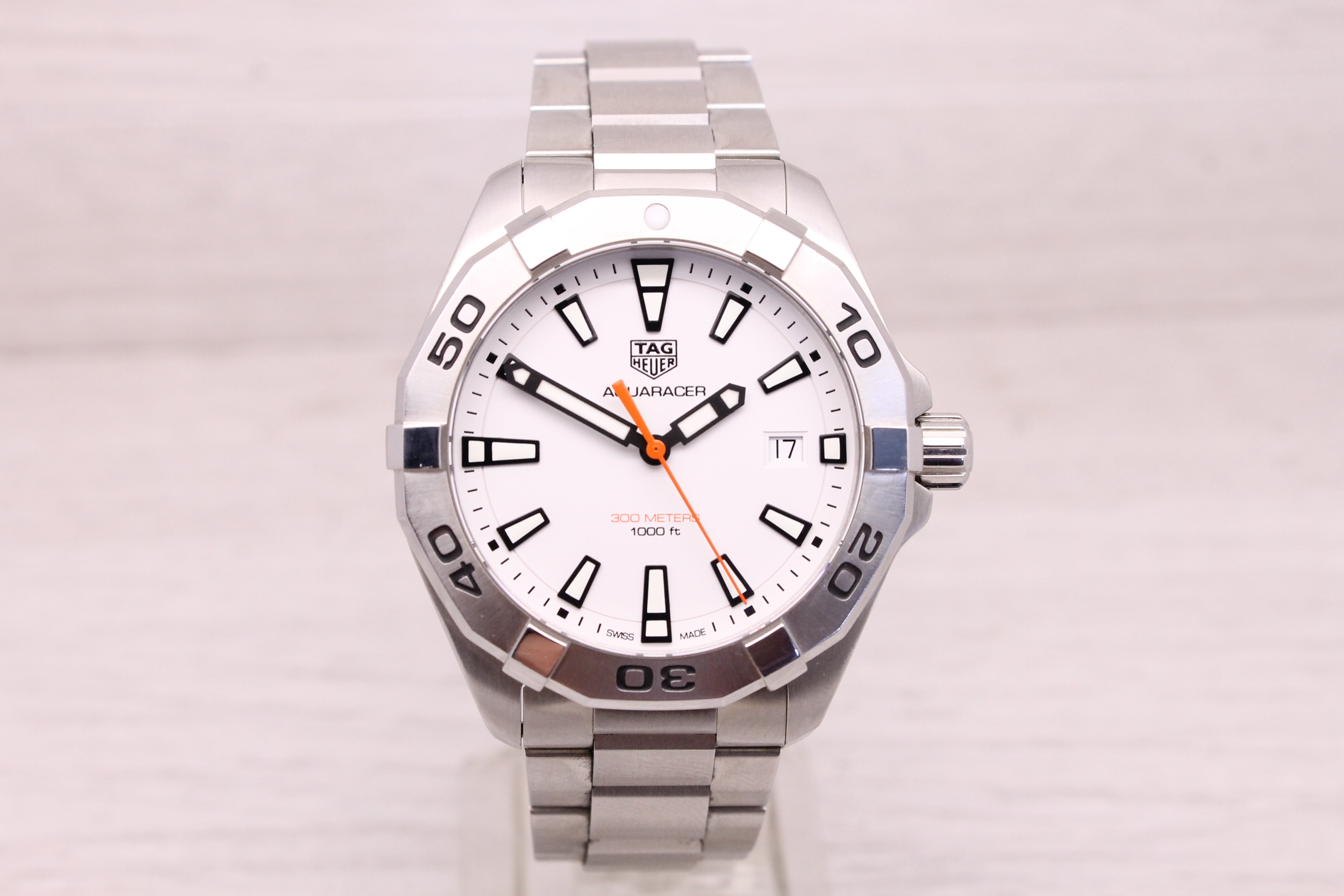 Light Gray Tag Heuer Aquaracer WBD1111 Mens 41mm Stainless Steel Quartz Divers Watch