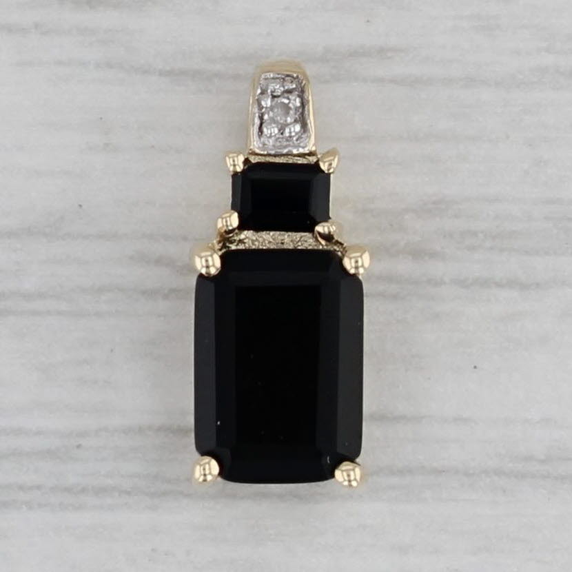 Gray 0.91ctw Onyx Diamond Small Drop Pendant 10k Yellow Gold